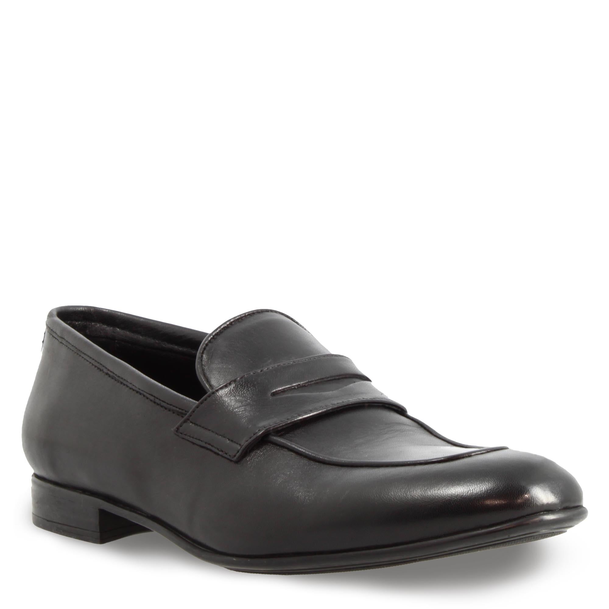 Elegant black moccasin for men in leather