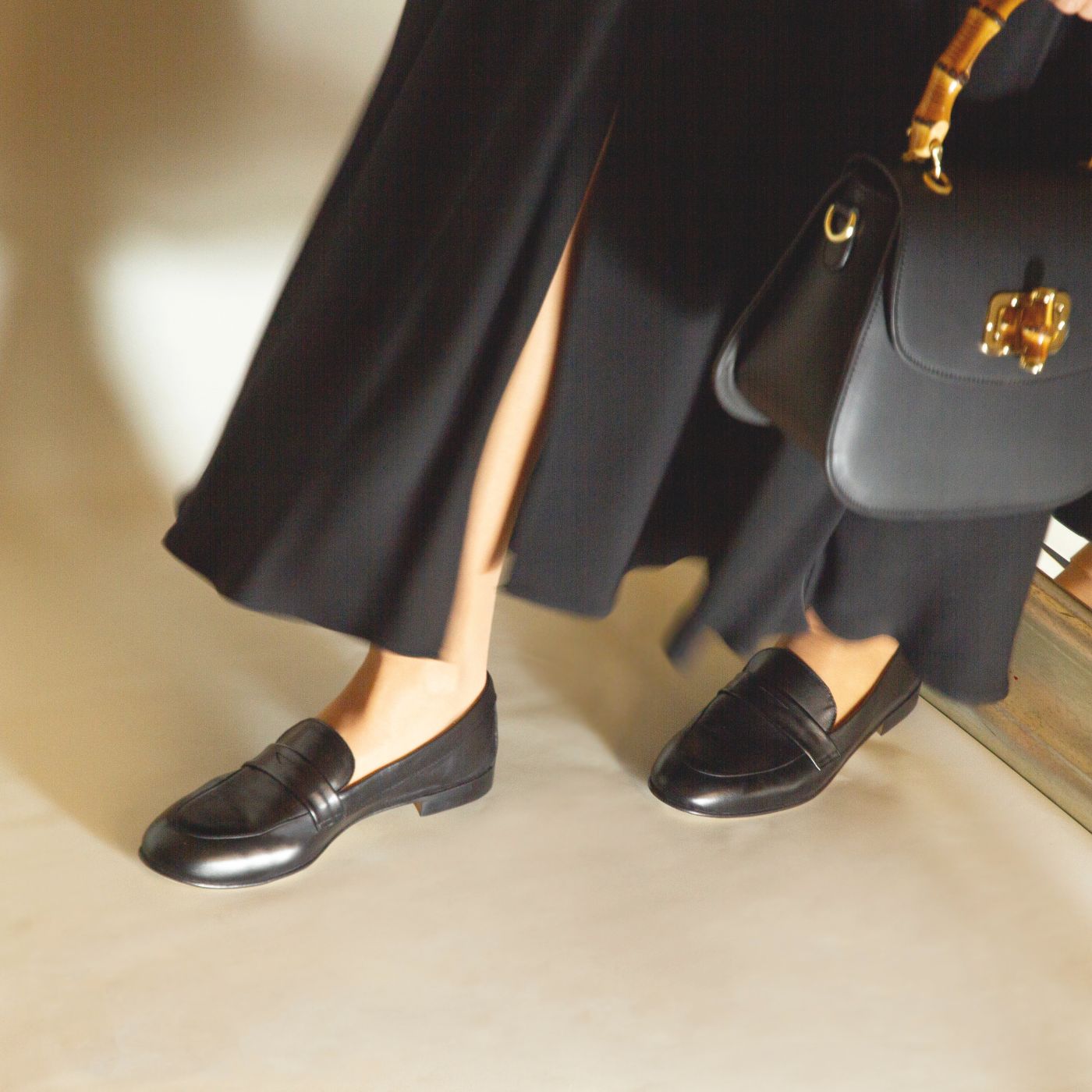 Mocassin femme classique en cuir noir fait main