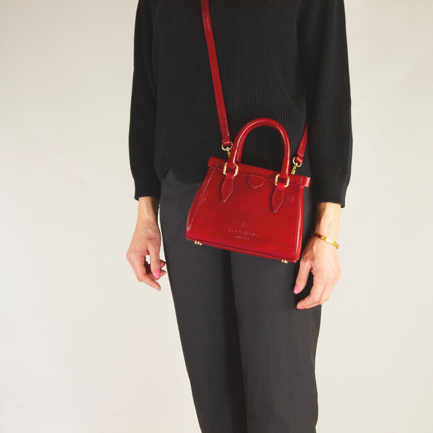 Fiorenza Lederhandtasche mit abnehmbarem roten Schulterriemen