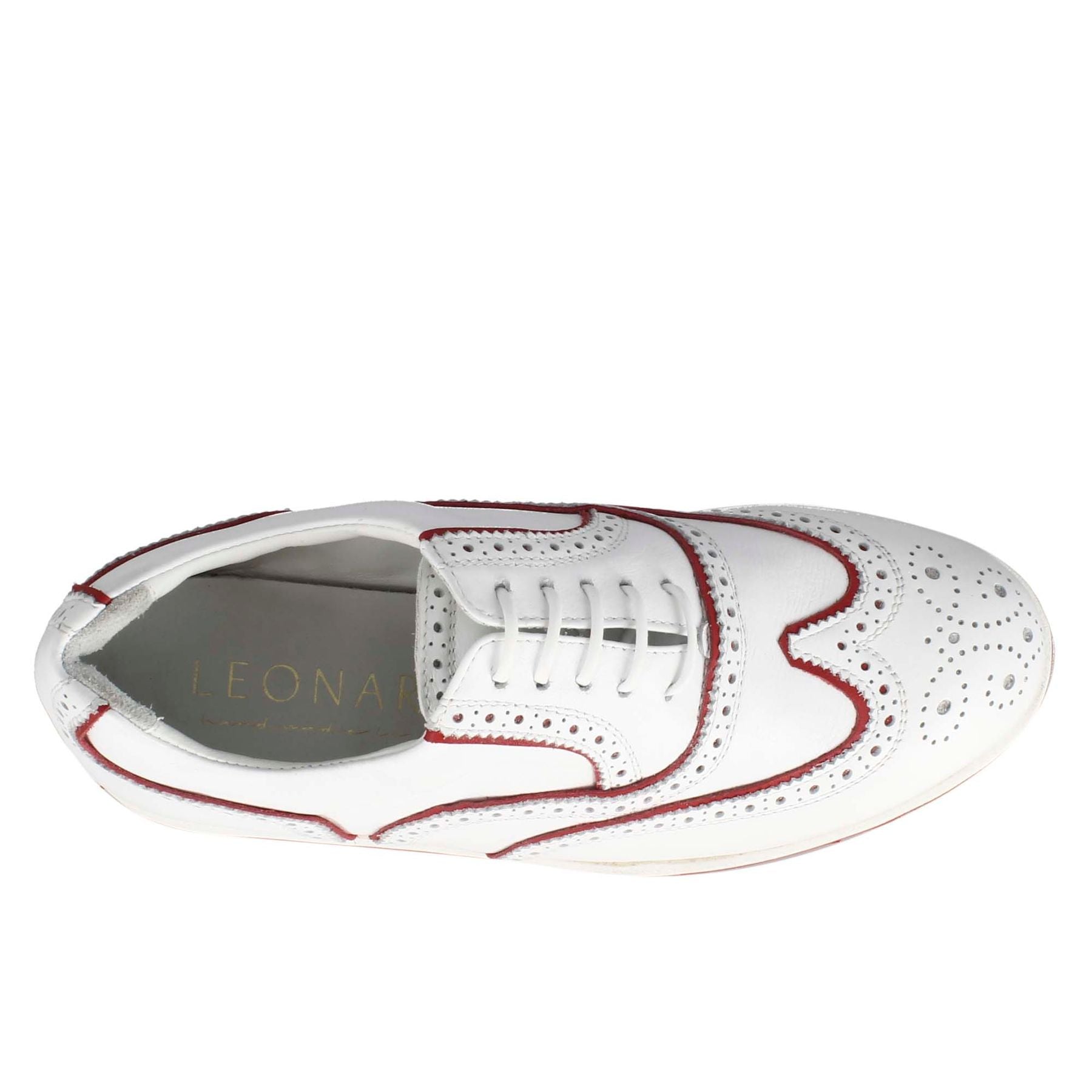 Handmade men's golf shoes in white leather with red details