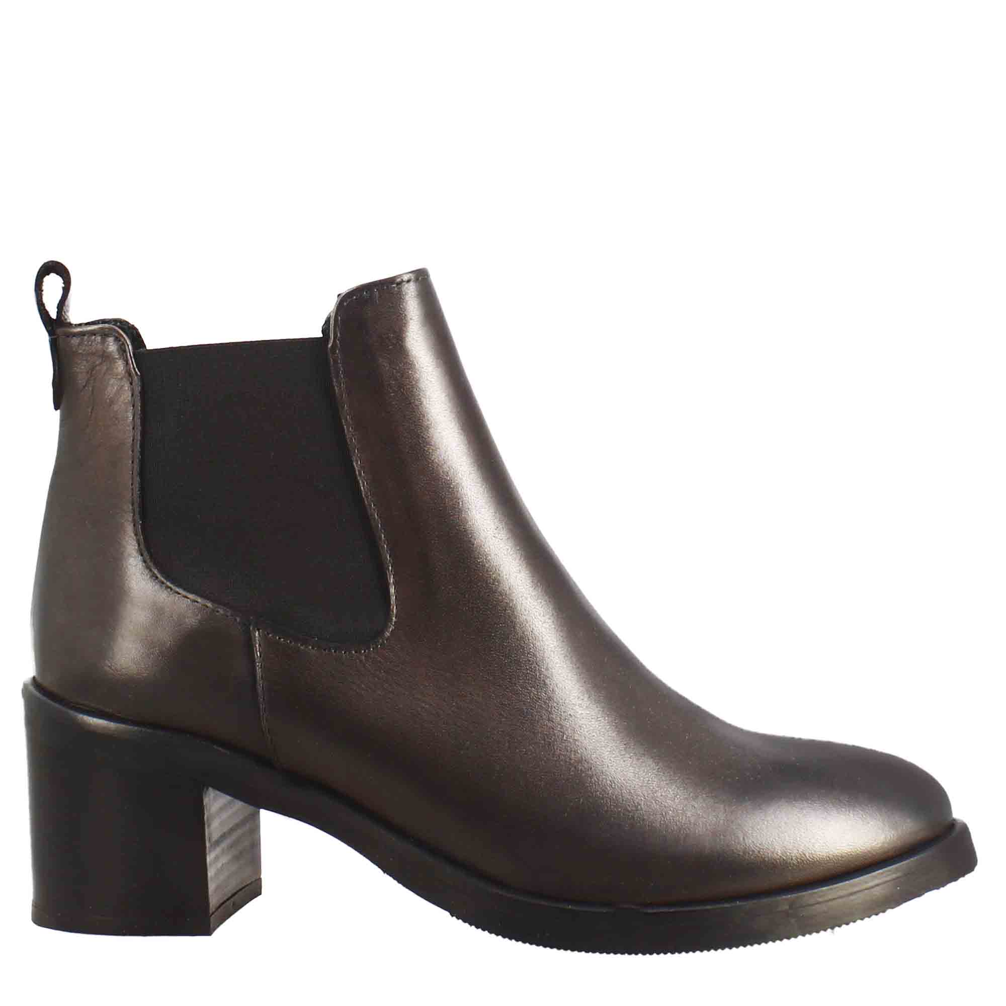 Chelsea lisse à talon moyen pour femme en cuir marron foncé