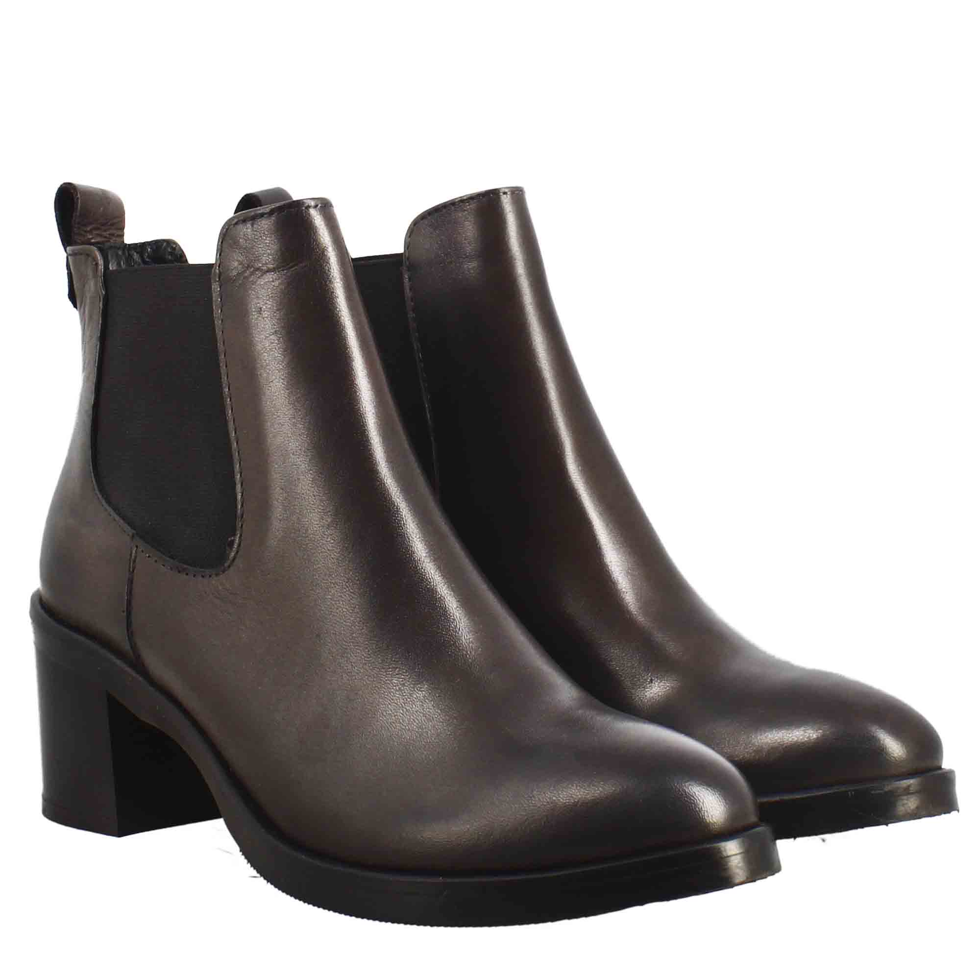 Chelsea lisse à talon moyen pour femme en cuir marron foncé