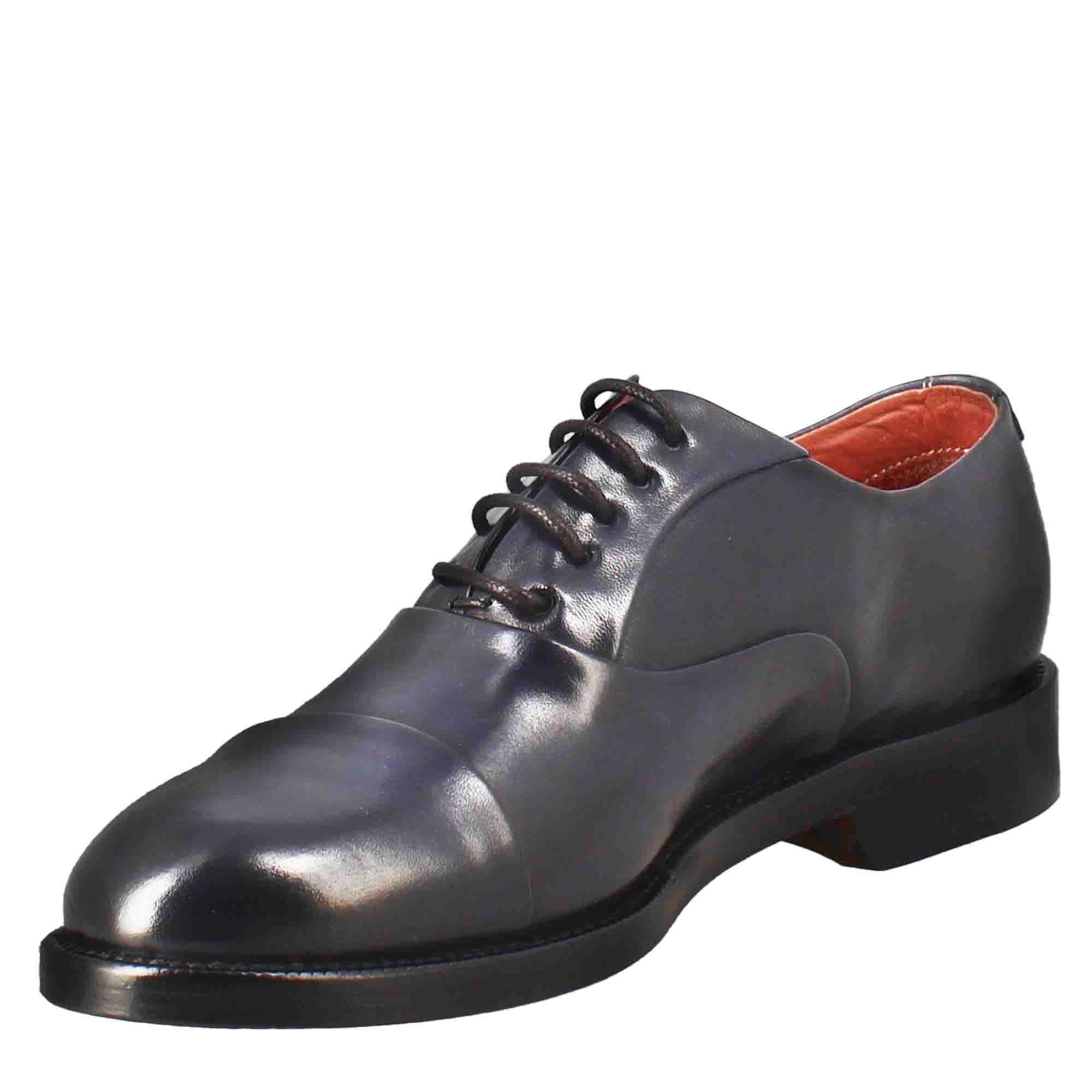 Damen-Brogue mit Zehennaht aus blauem Leder