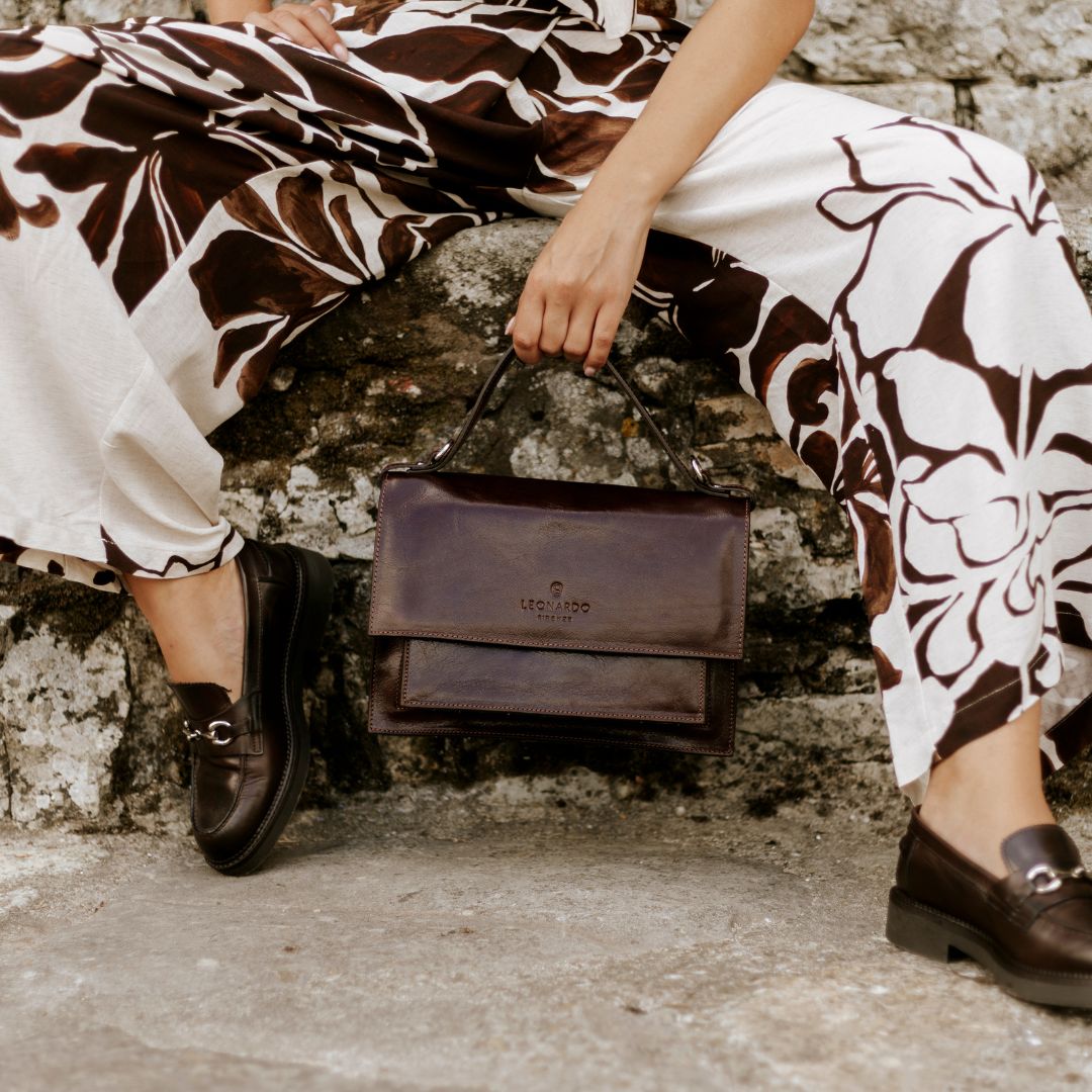 Classic women's Contessina bag in smooth brown leather