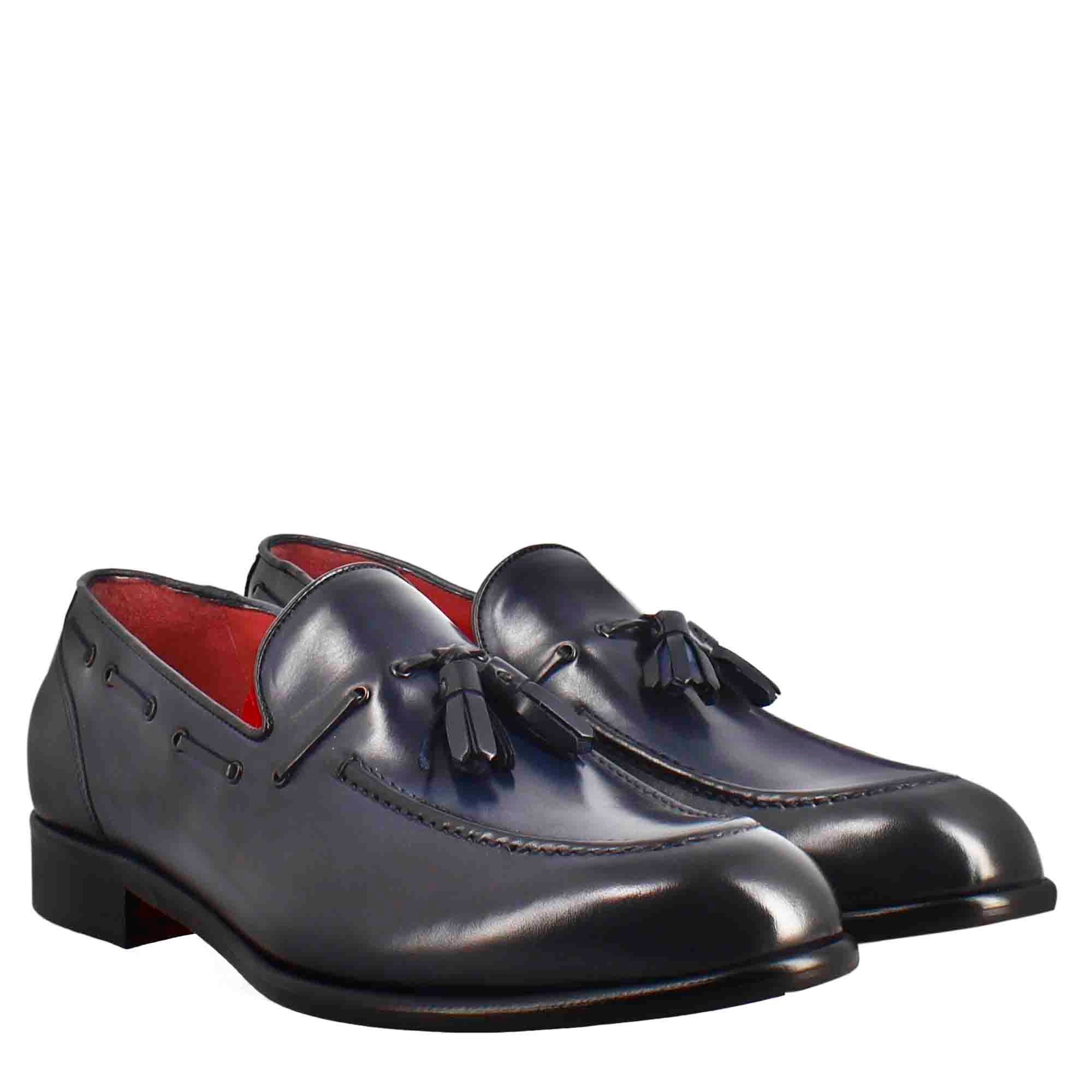 Moccasin with tassels for men in dark blue leather