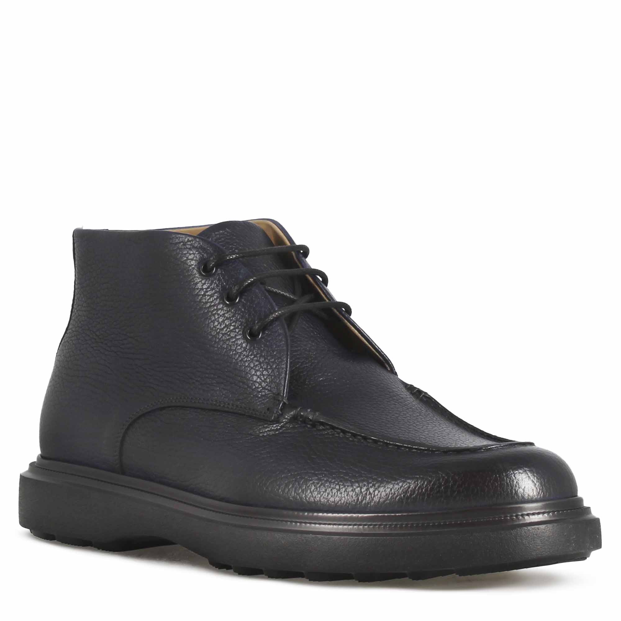 Men's ankle boot in blue hammered leather and rubber sole