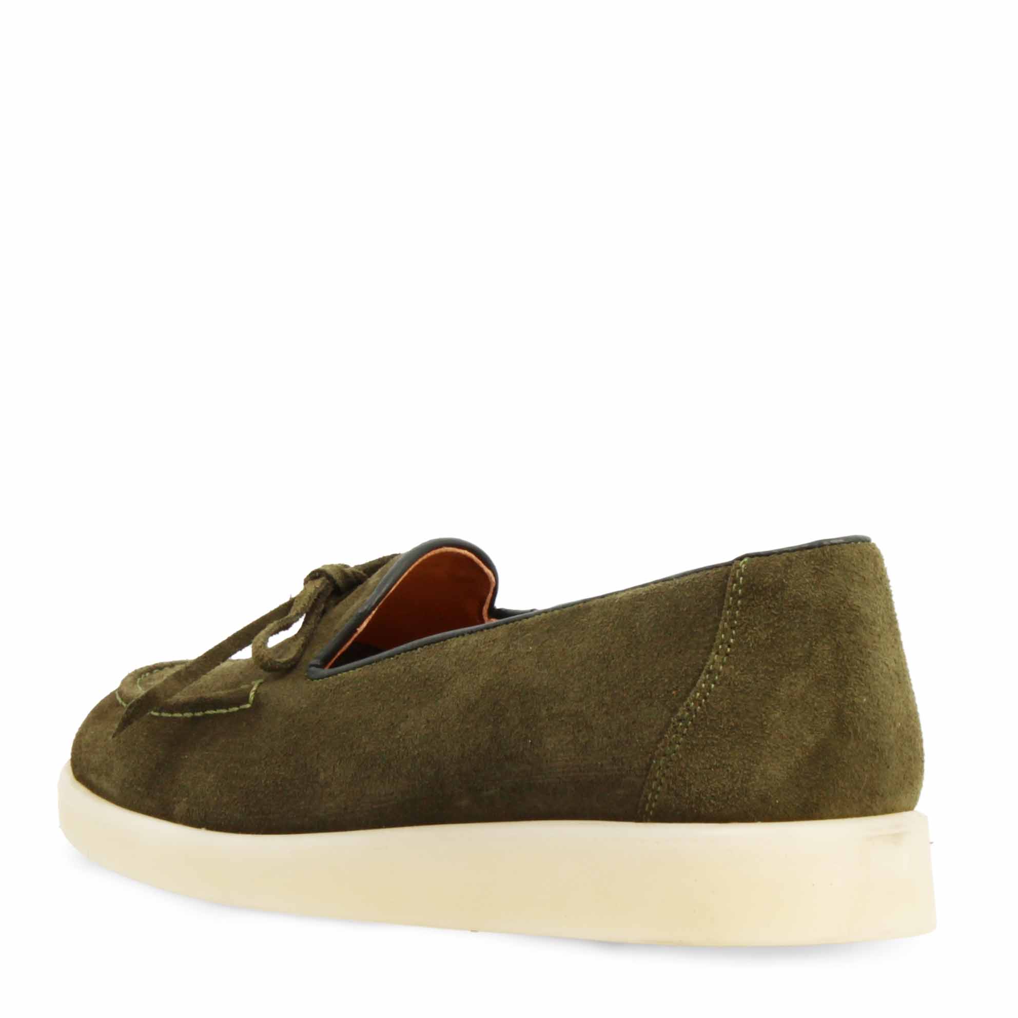 Chaussure bateau en daim vert pour femme, fabriquée à la main