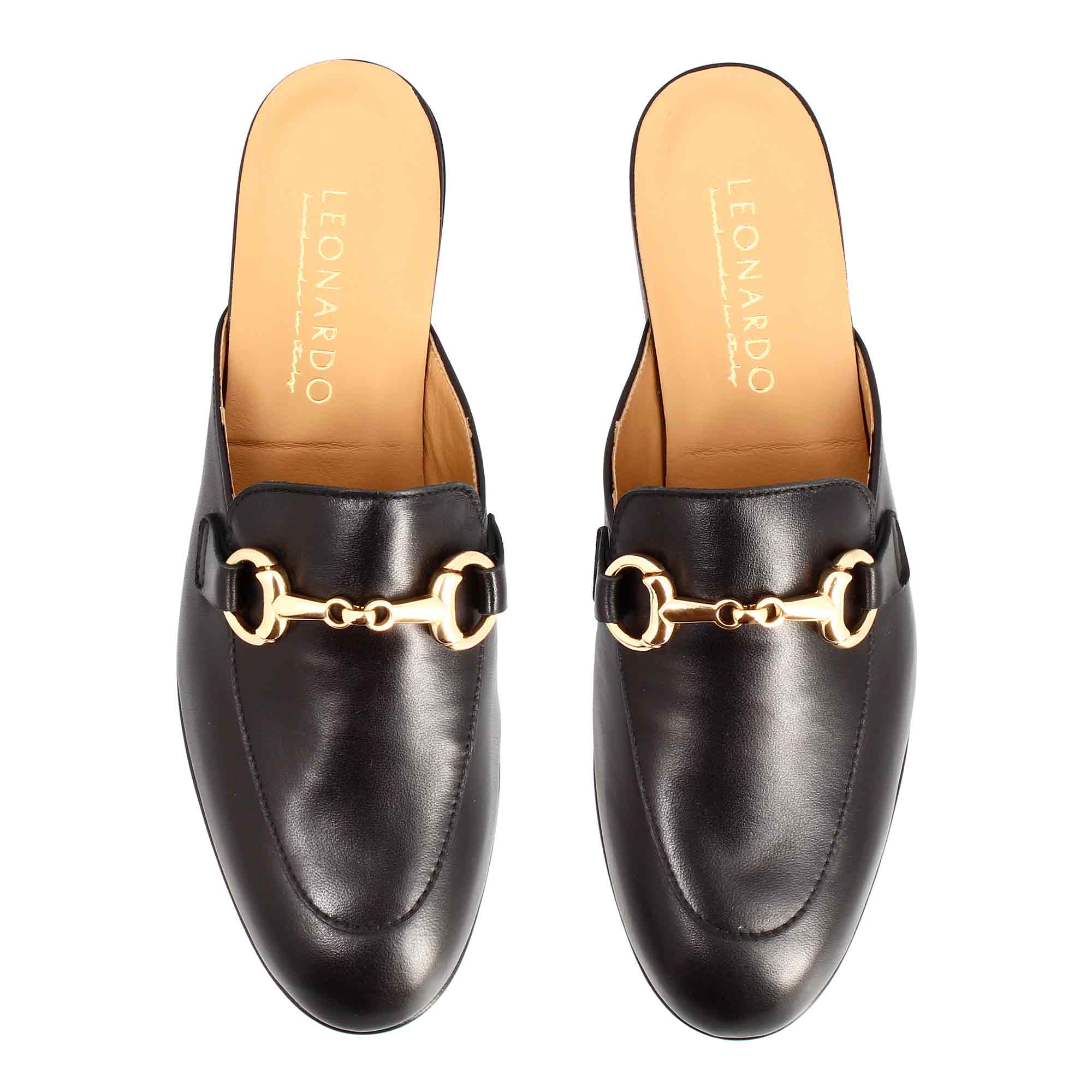 Scarpe mules con morsetto da donna artigianali in pelle color nero. - LeonardoShoes