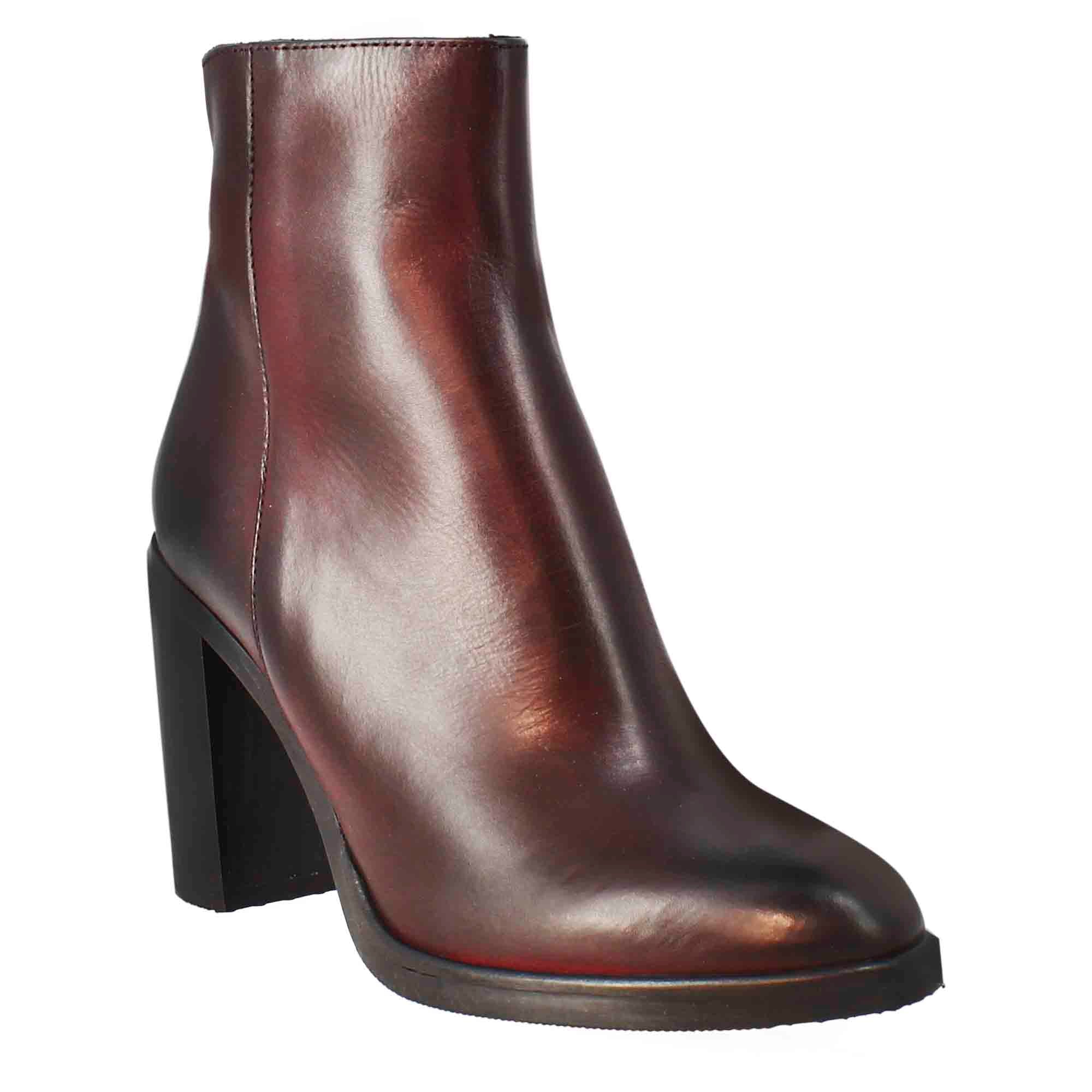 Bottine lisse à talon haut pour femme en cuir bordeaux