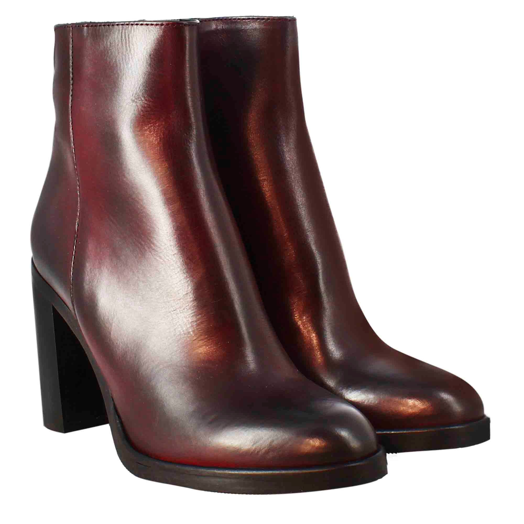Bottine lisse à talon haut pour femme en cuir bordeaux
