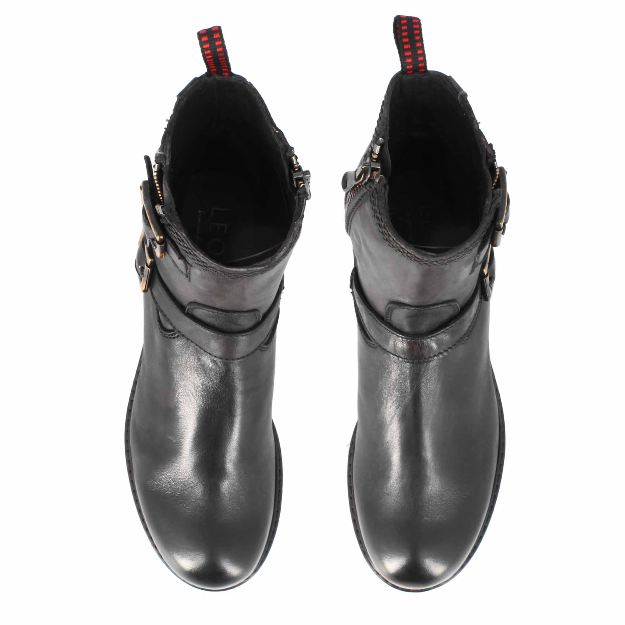 Women's ankle boot with double buckle in genuine leather in black