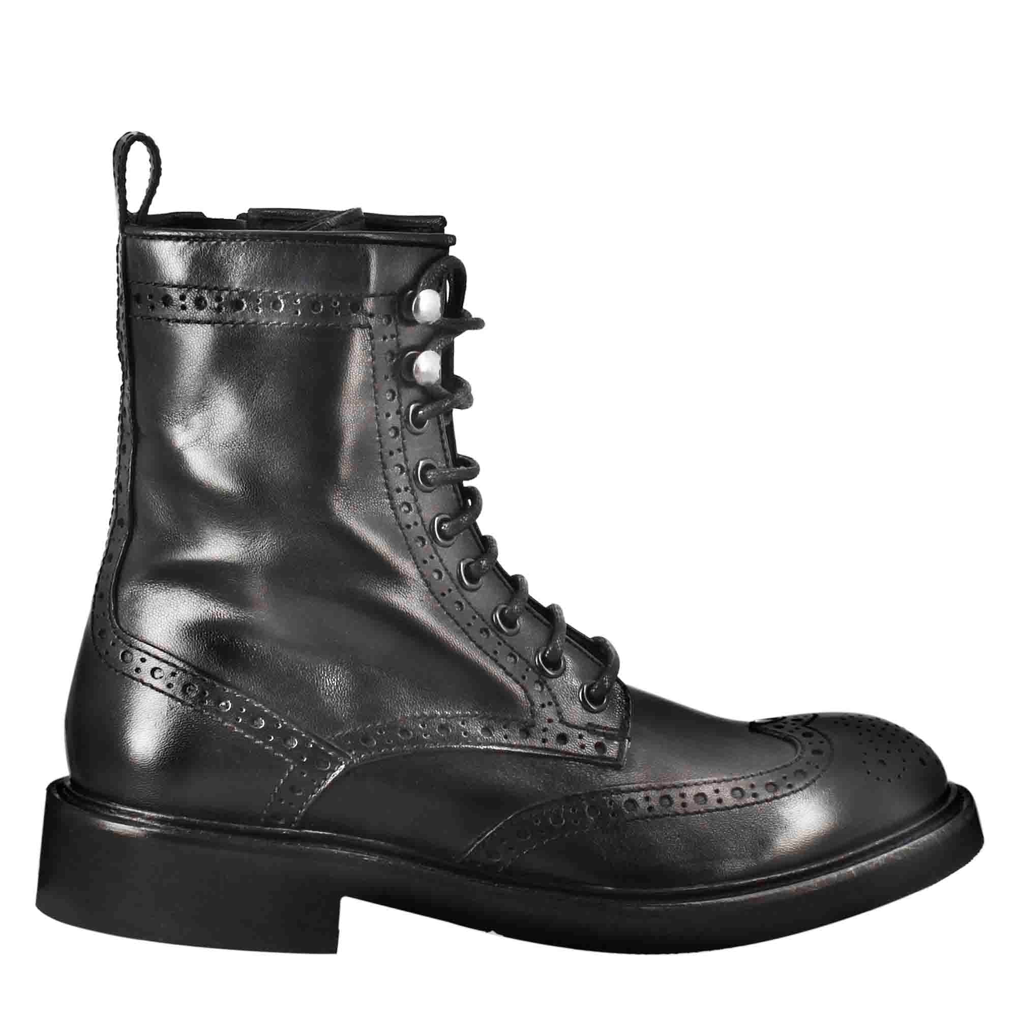 Women's amphibious ankle boot with paupa brogue details in black washed leather