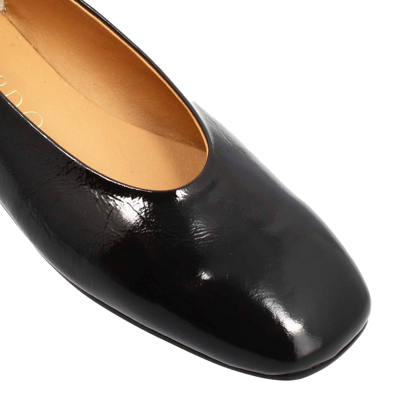 Women's handmade ballerina flat in black shiny leather