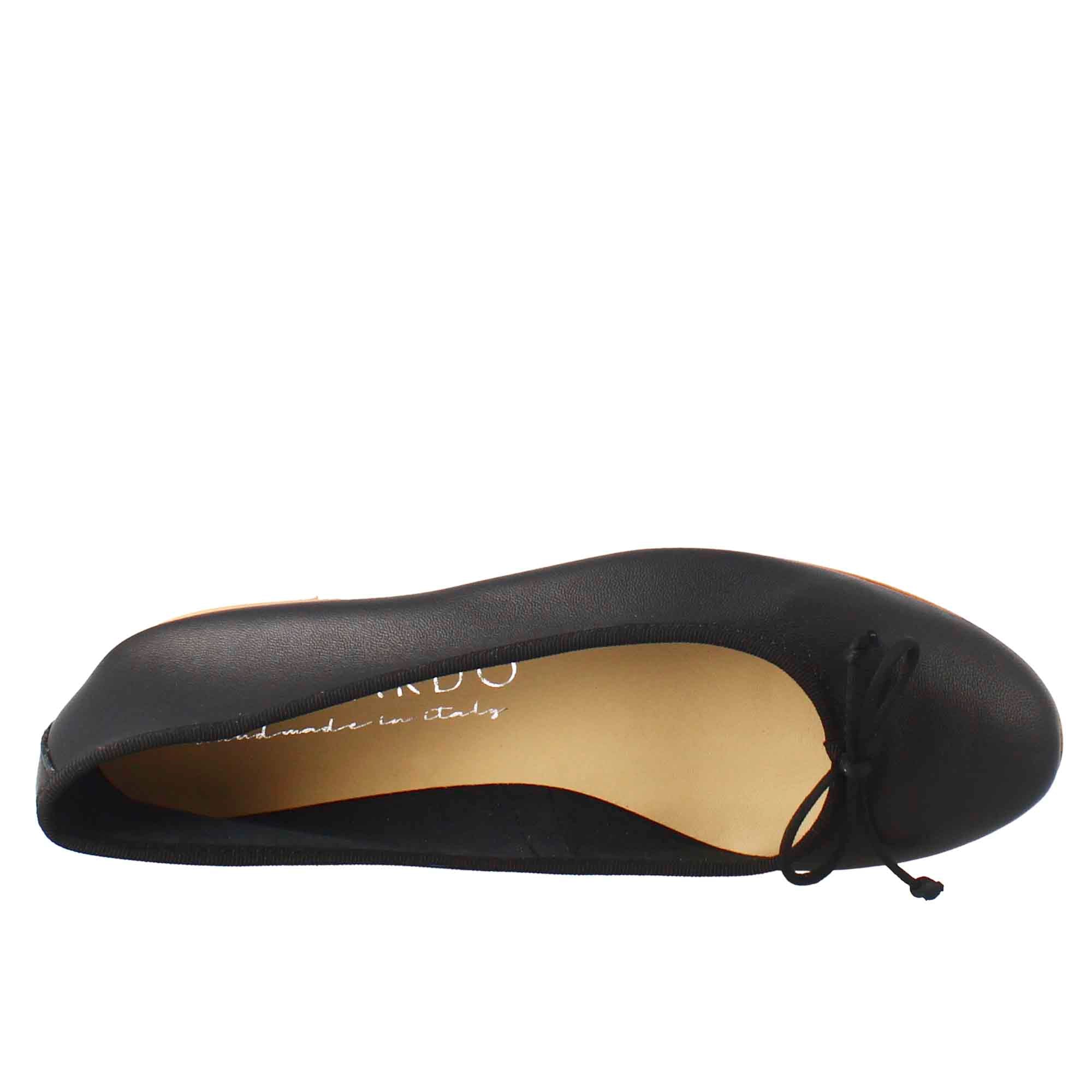 Light black women's ballet flats in smooth leather