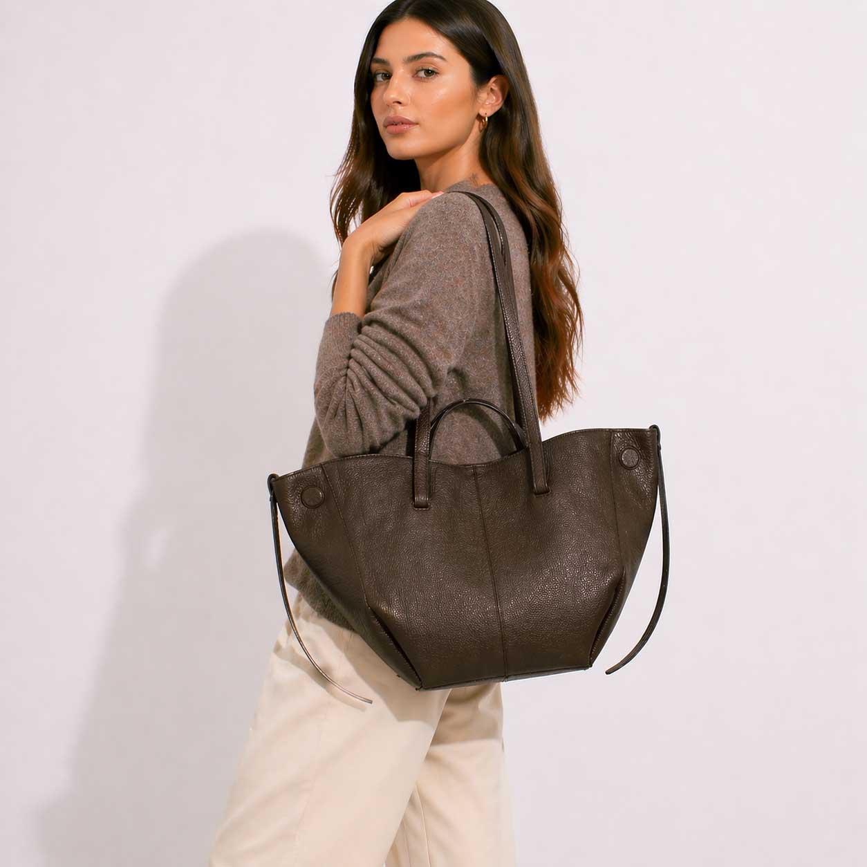 Grand sac shopping pour femme en cuir marron Majestic