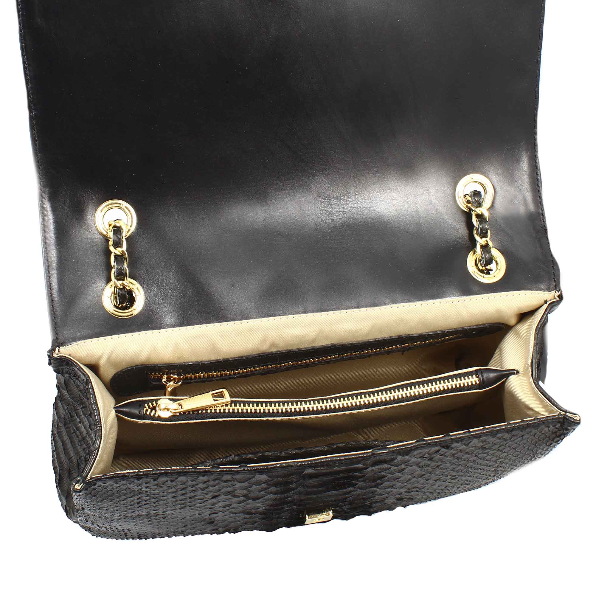 Women's shoulder bag in black fine leather