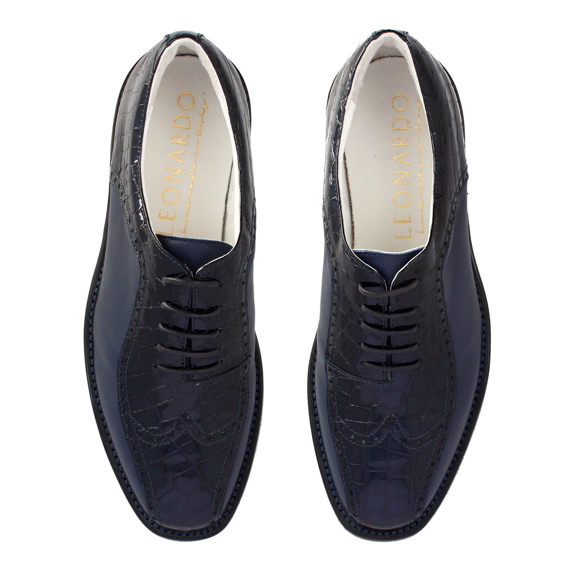 Handgefertigte Golfschuhe aus dunkelblauem Leder