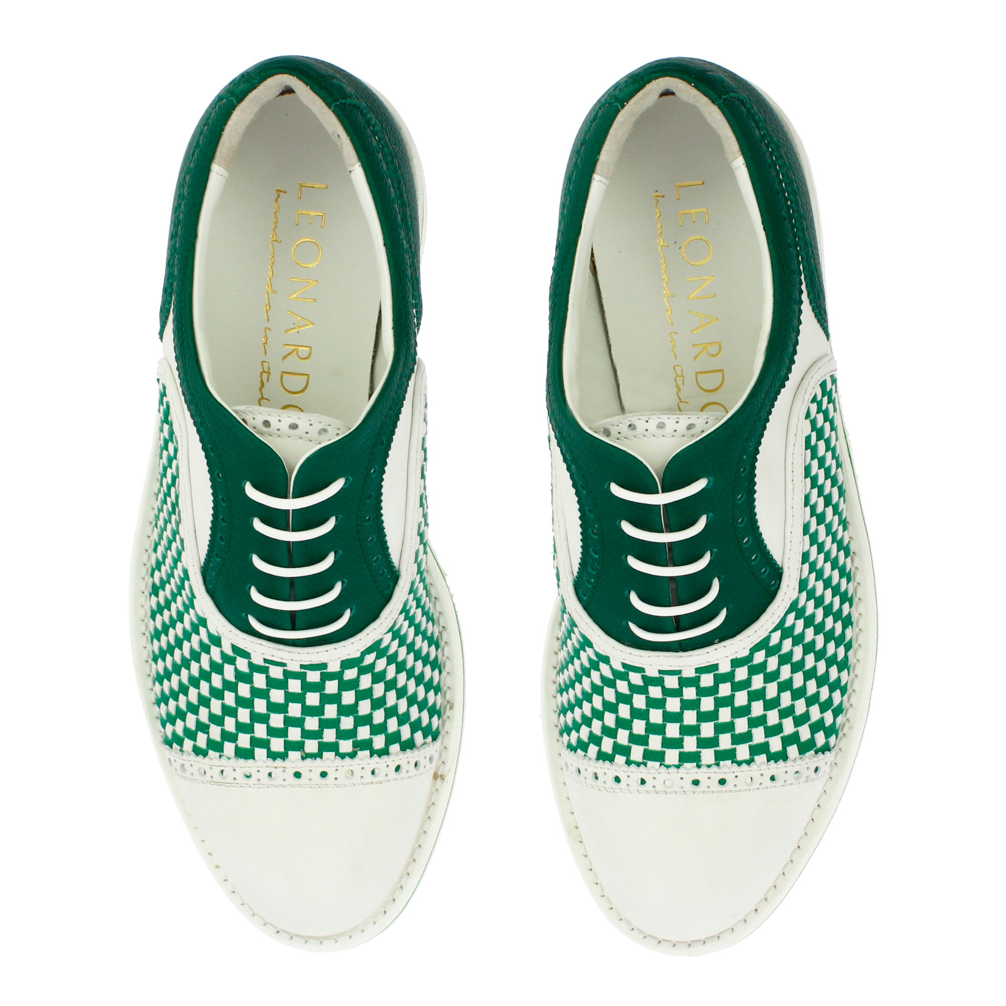 Handgefertigte Golfschuhe aus gewebtem Leder in Weiß und Grün