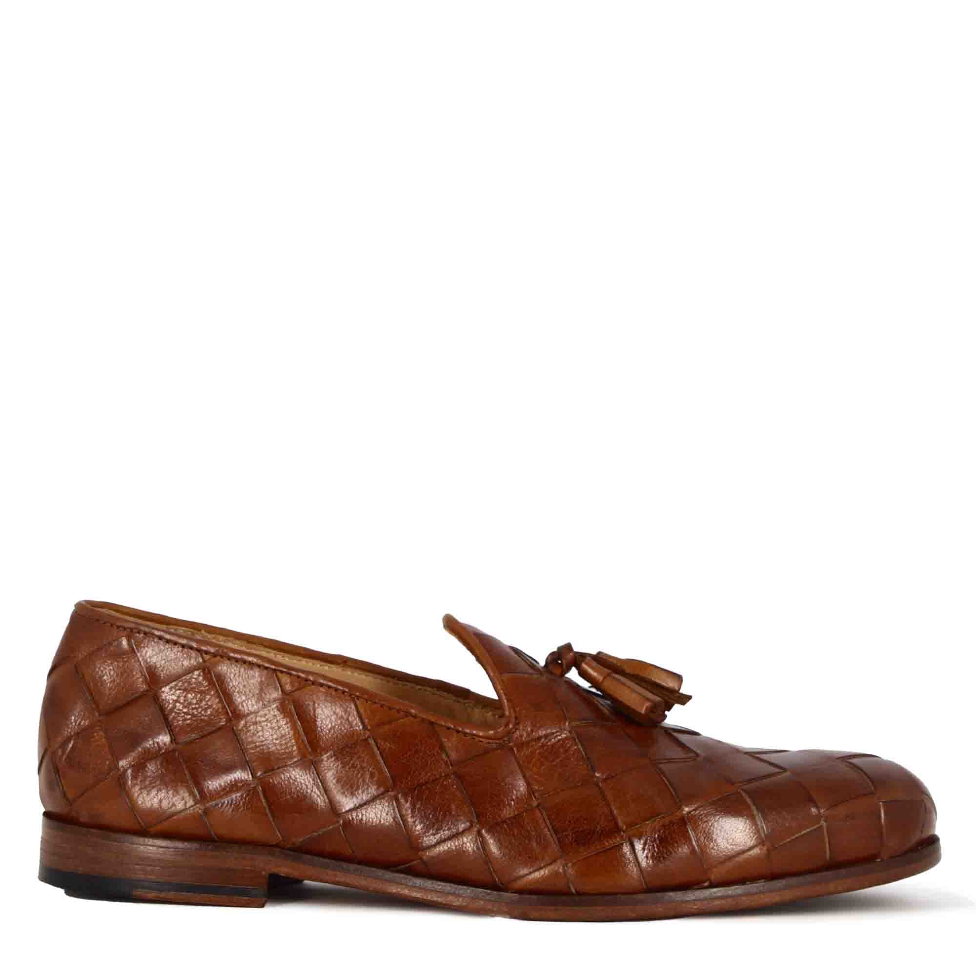Mocassins pour hommes à pompons en cuir tressé marron clair