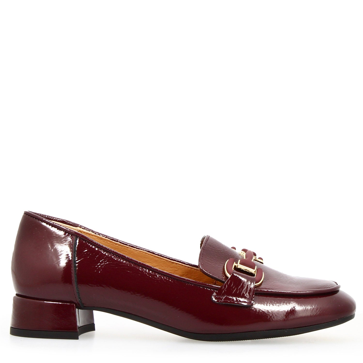 Women's handmade moccasin in shiny burgundy leather
