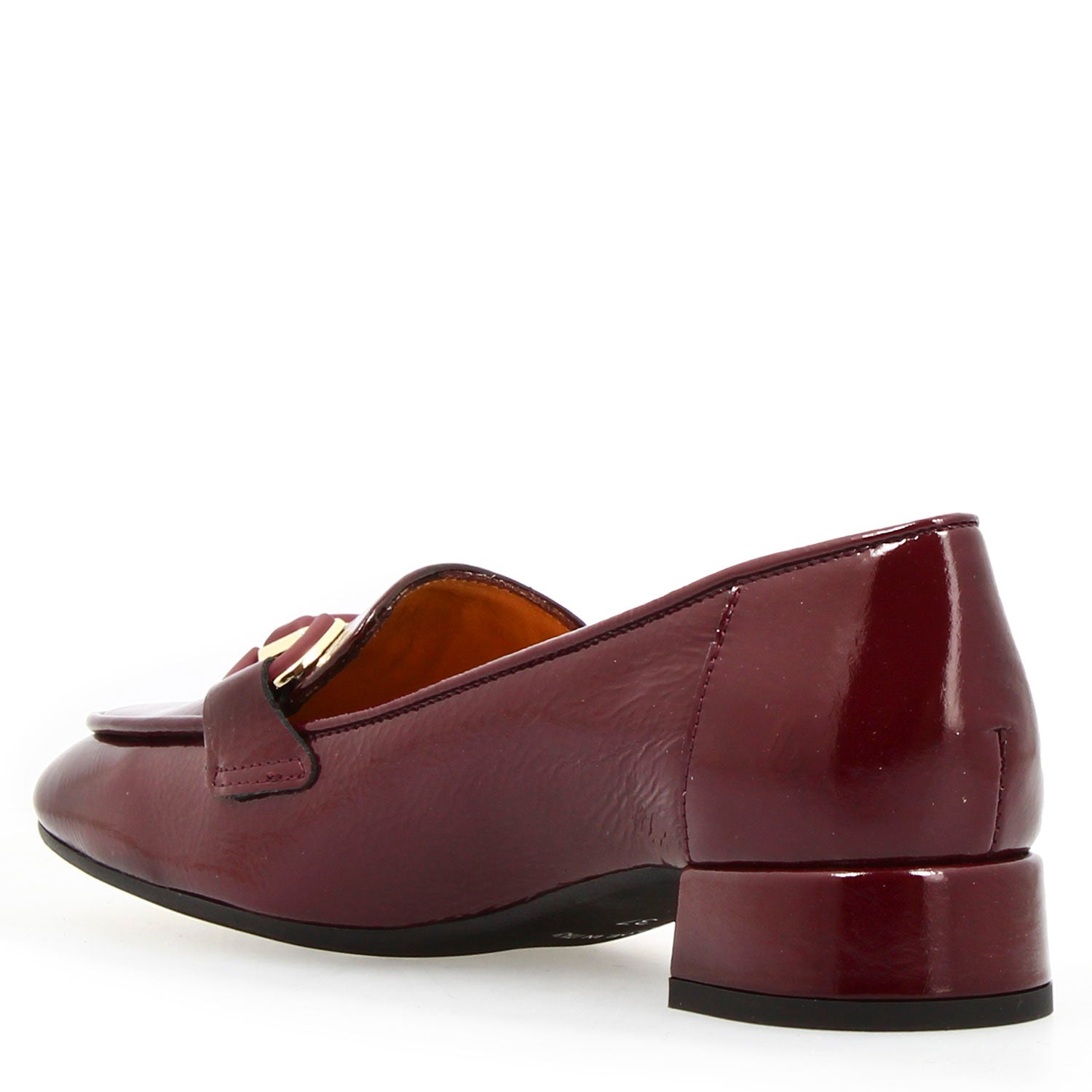 Women's handmade moccasin in shiny burgundy leather