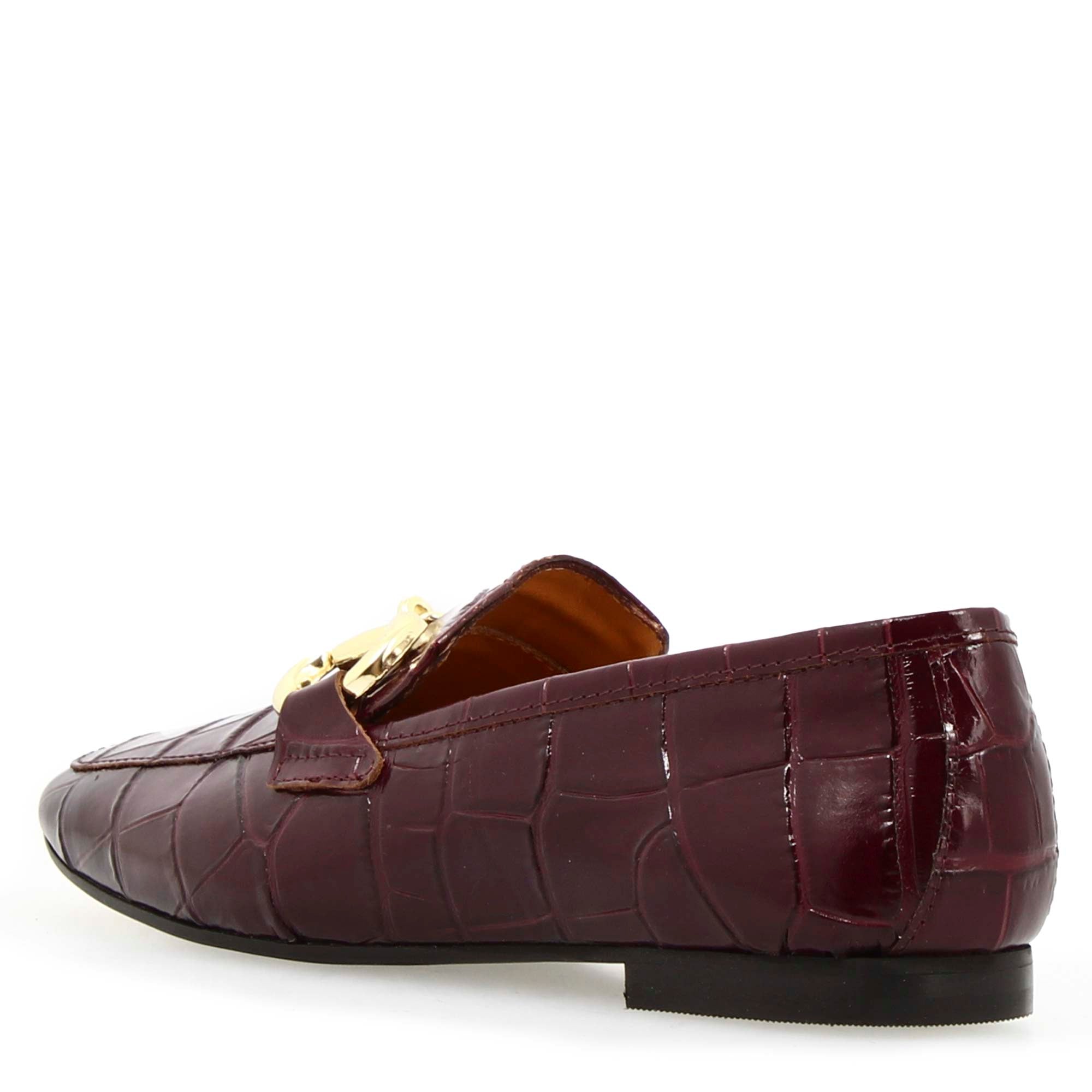 Women's handmade moccasin in burgundy croco-print leather with horsebit