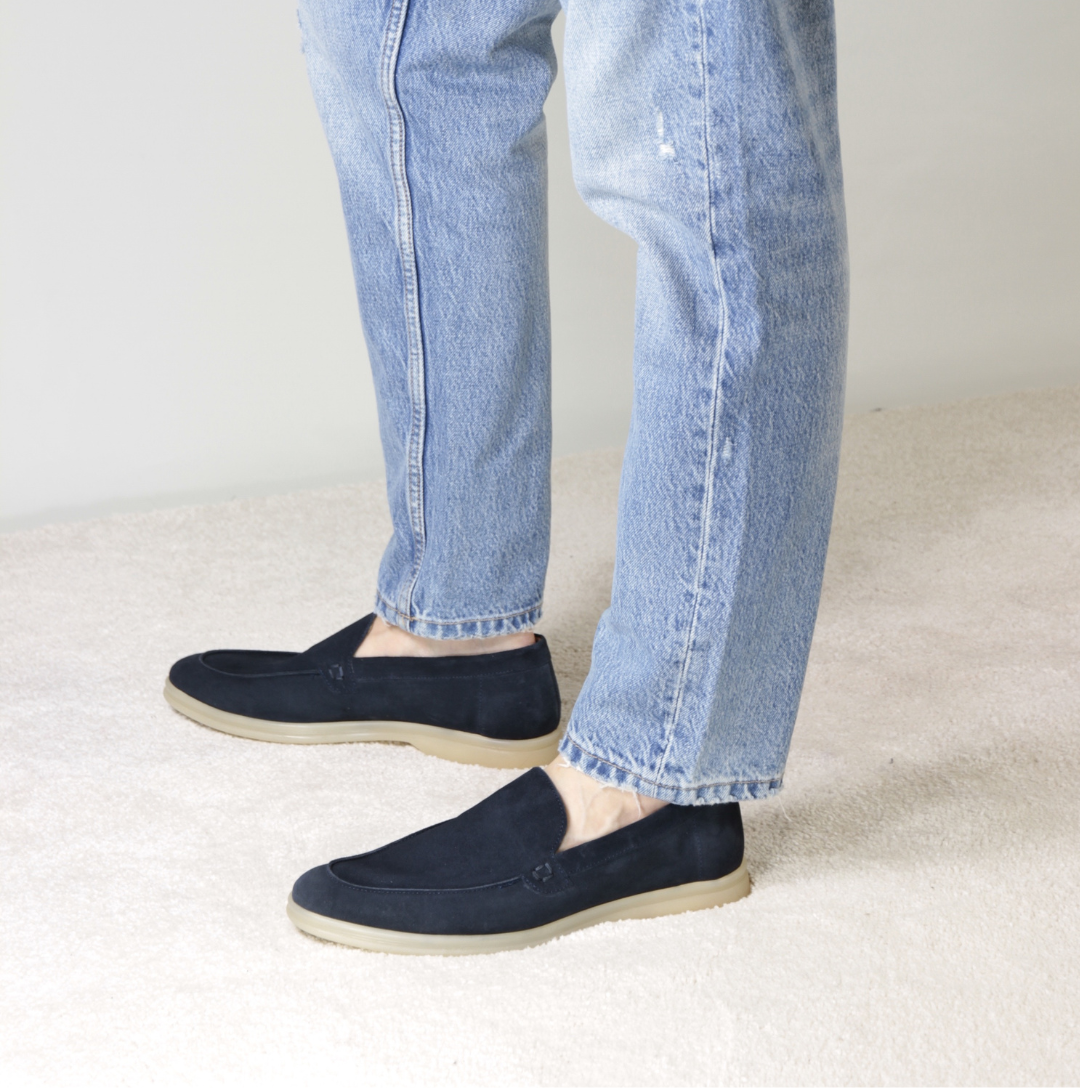 Casual men's moccasin in blue suede