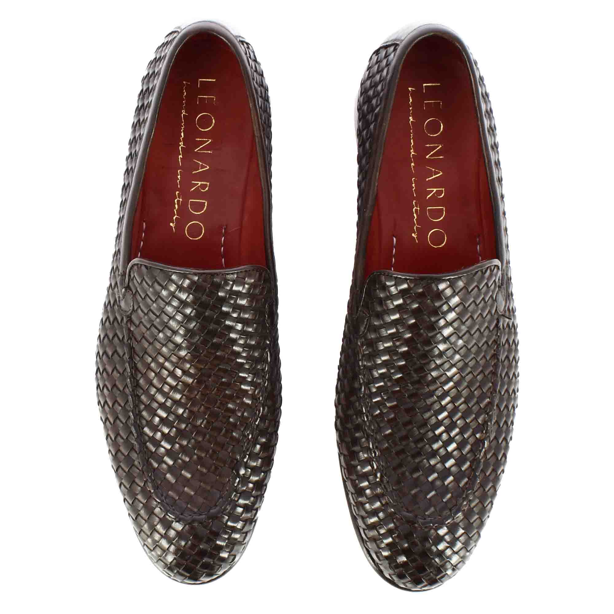 Classic men's moccasin in dark brown woven leather