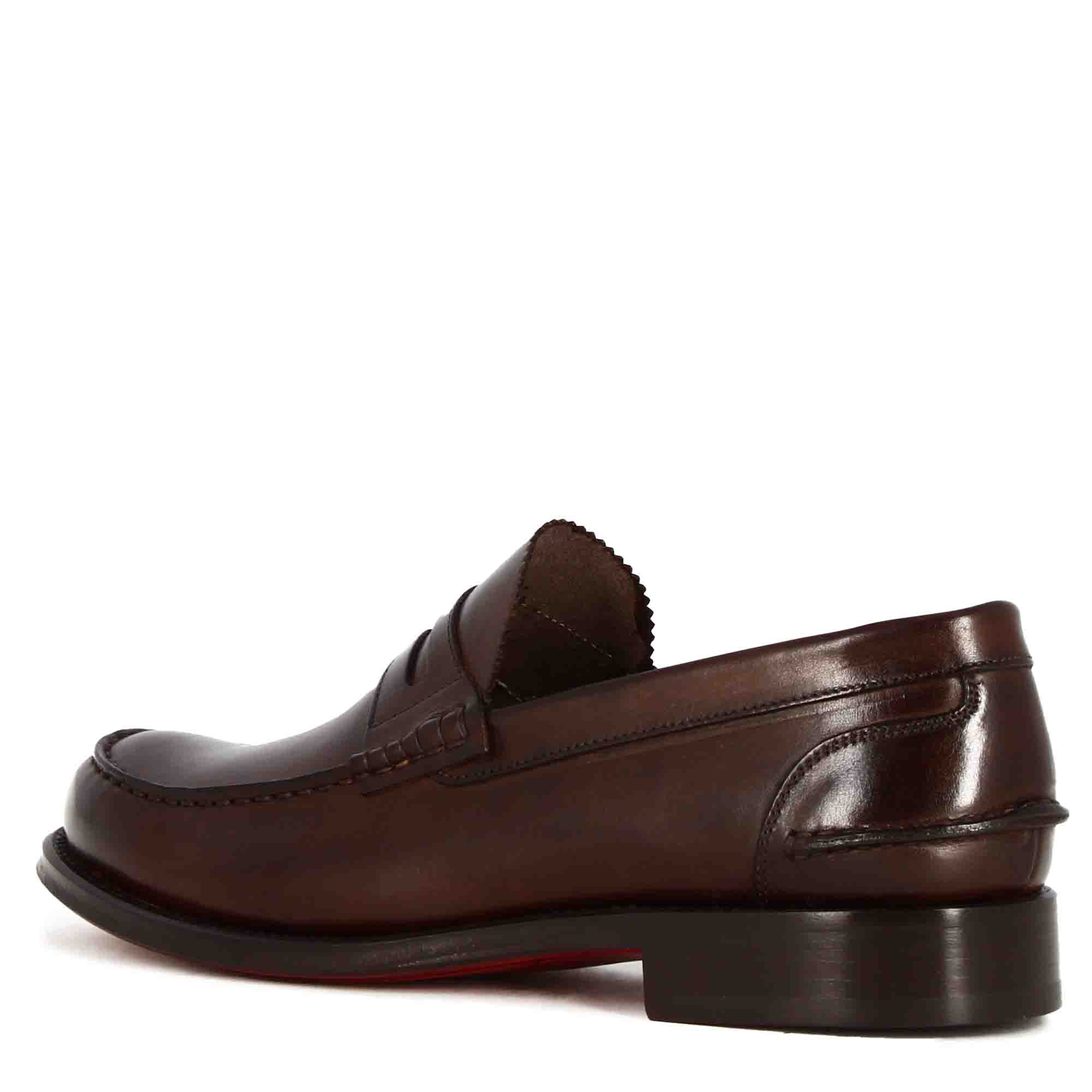 Men's dark brown leather lion's mouth college moccasin with rounded toe