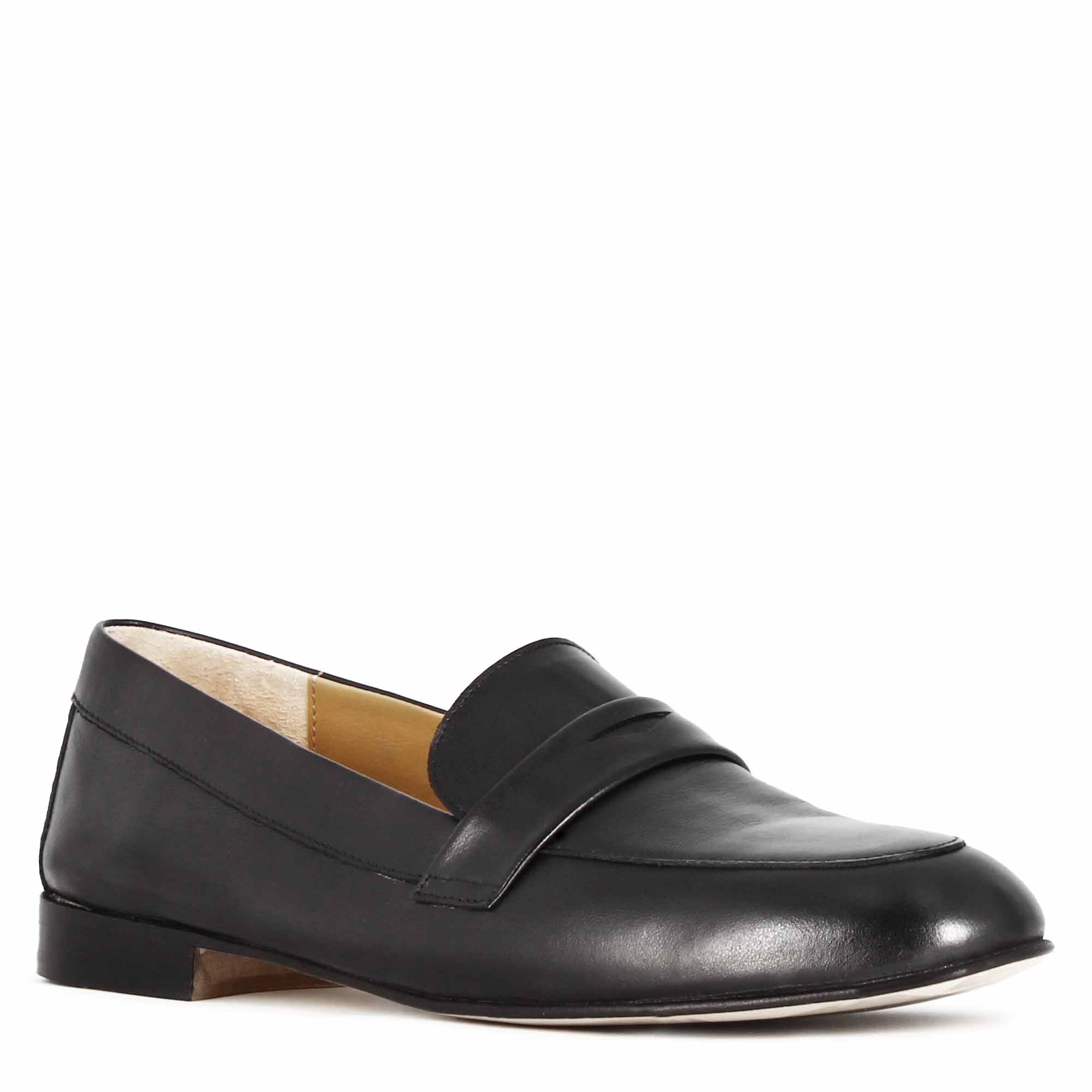 Mocassin femme classique en cuir noir fait main
