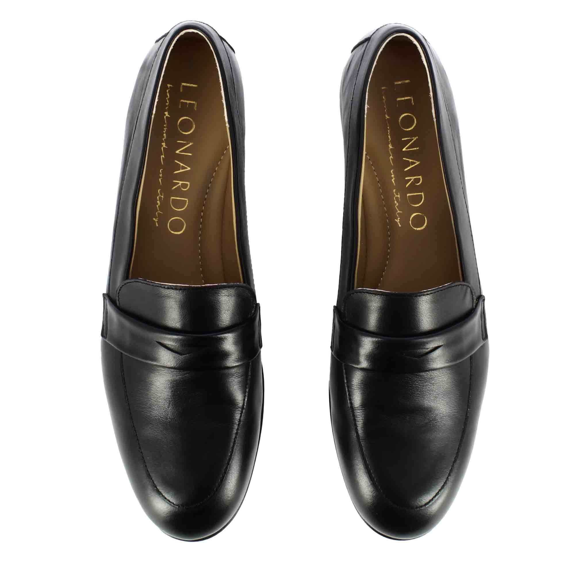 Mocassin femme classique en cuir noir fait main