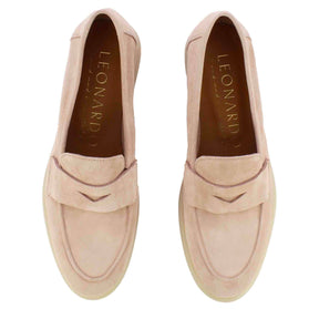 Classic women's moccasin in pink suede