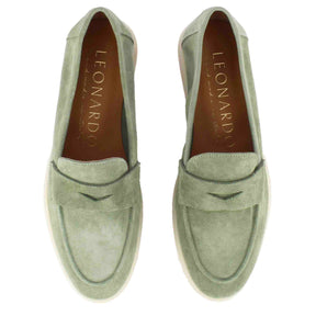 Classic women's moccasin in green suede