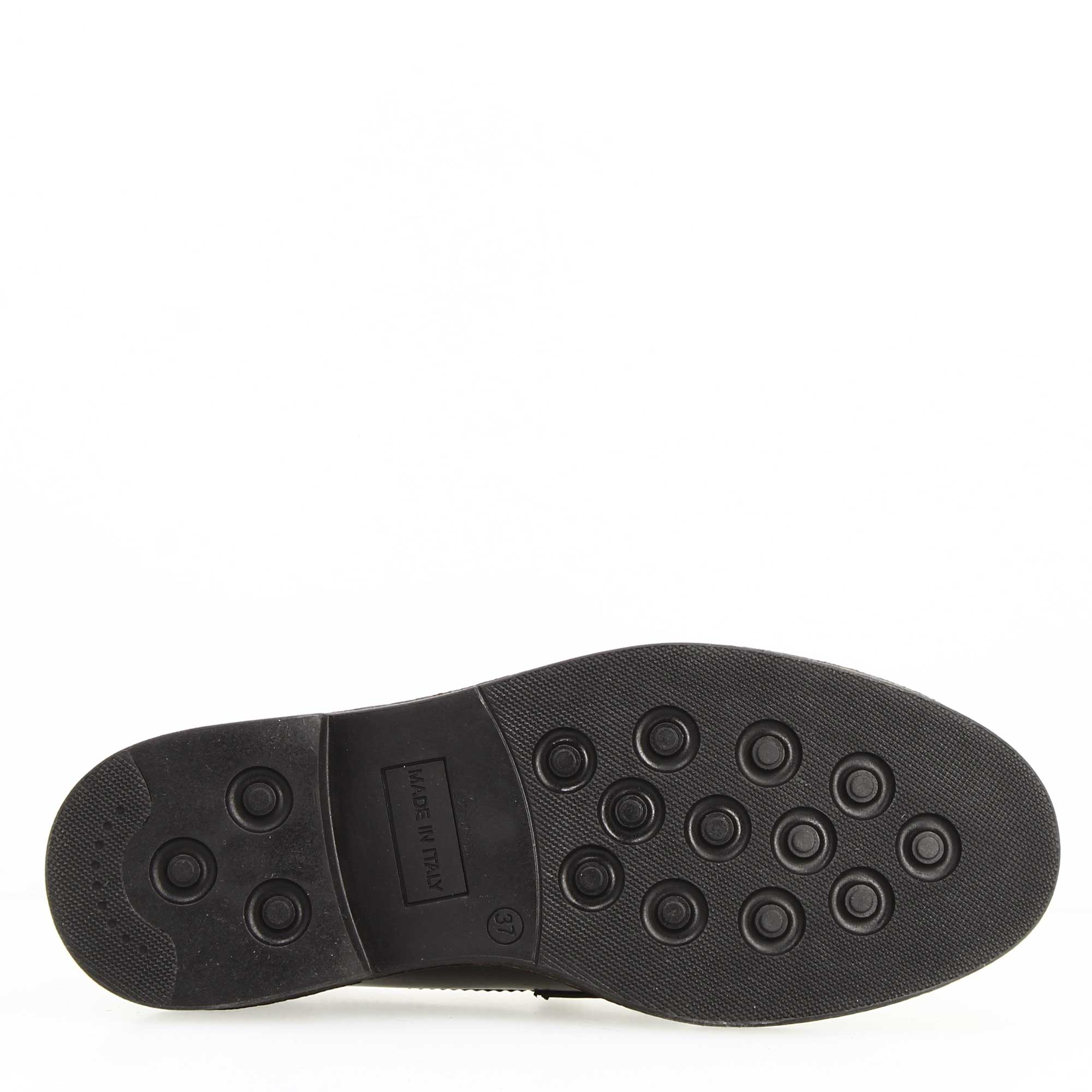 Women's loafer with sturdy black leather sole and buckle
