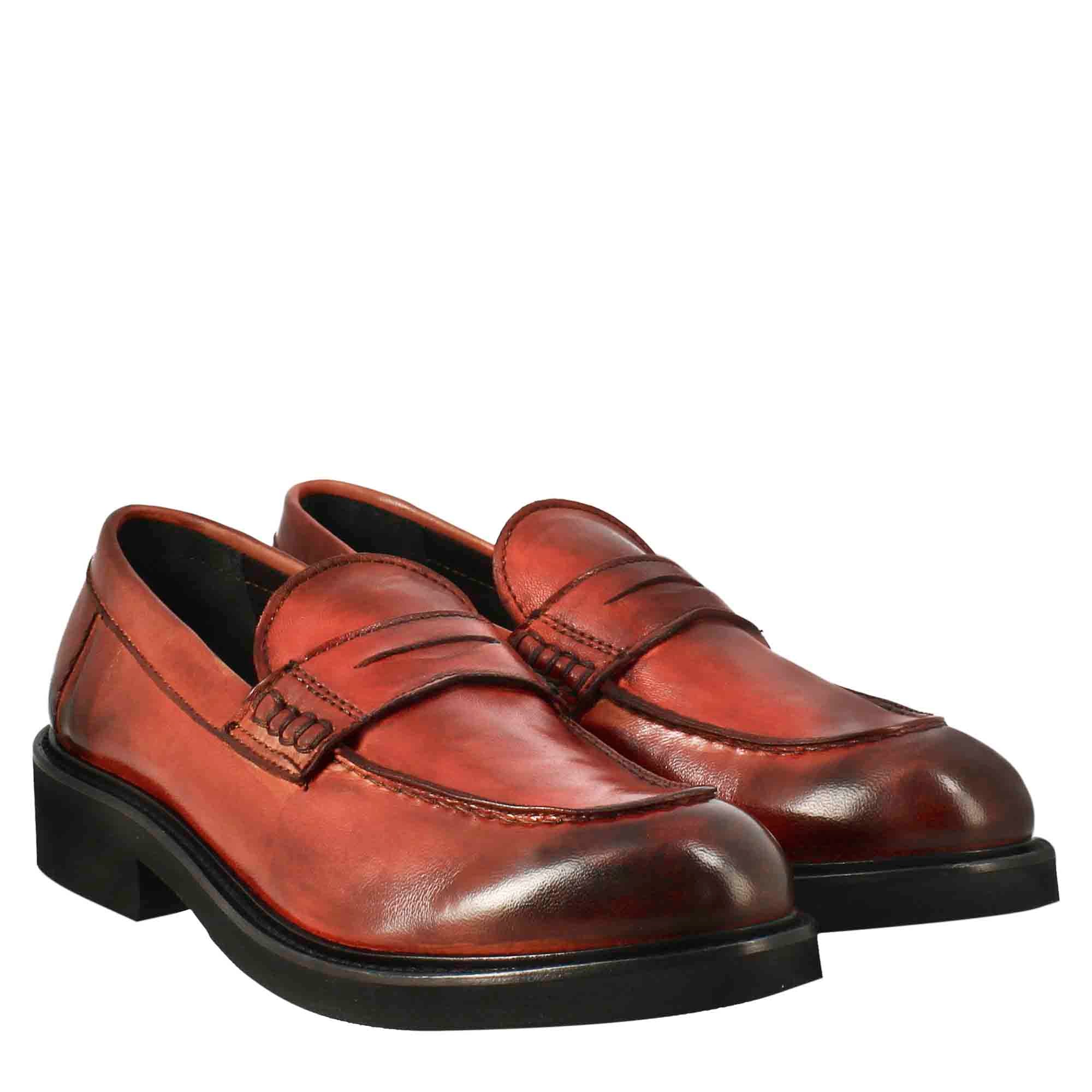 Paupa women's moccasin in red washed leather