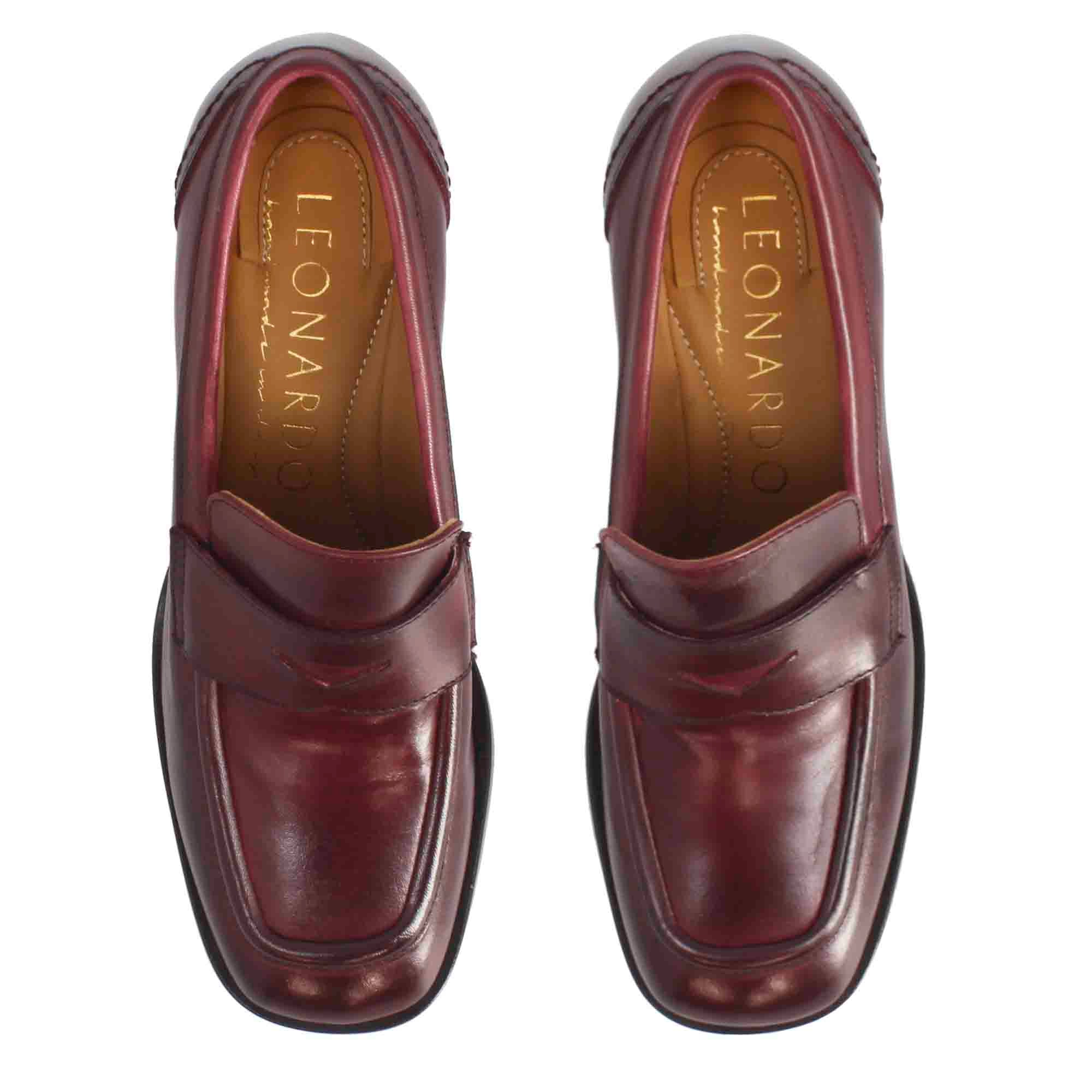 Mocassino tacco alto da donna in pelle colore bordeaux