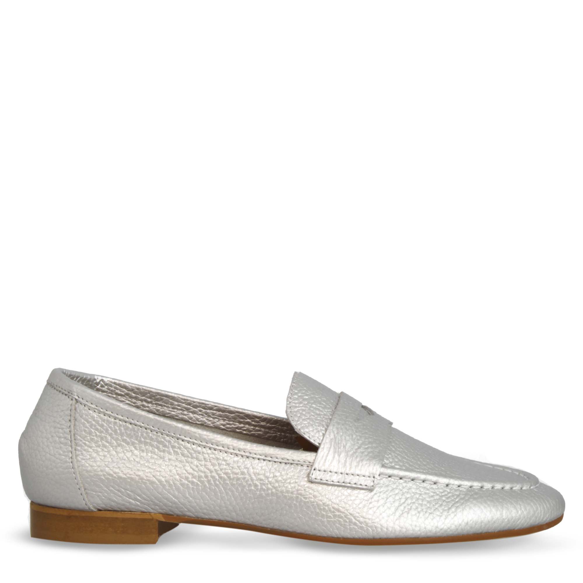 Mocassin souple fait main pour femme en cuir argenté
