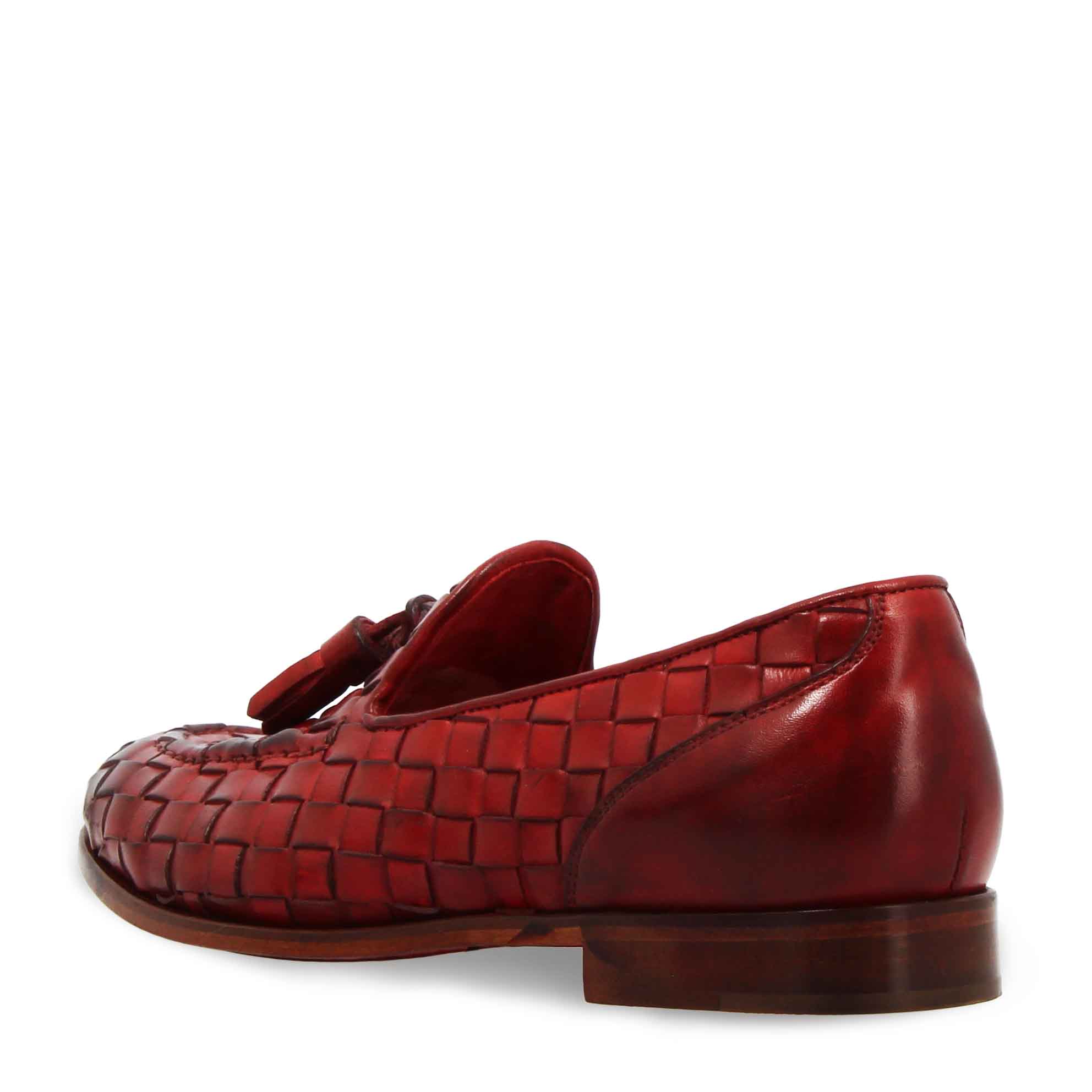 Mocassins pour femme faits main en cuir tressé rouge avec pompons