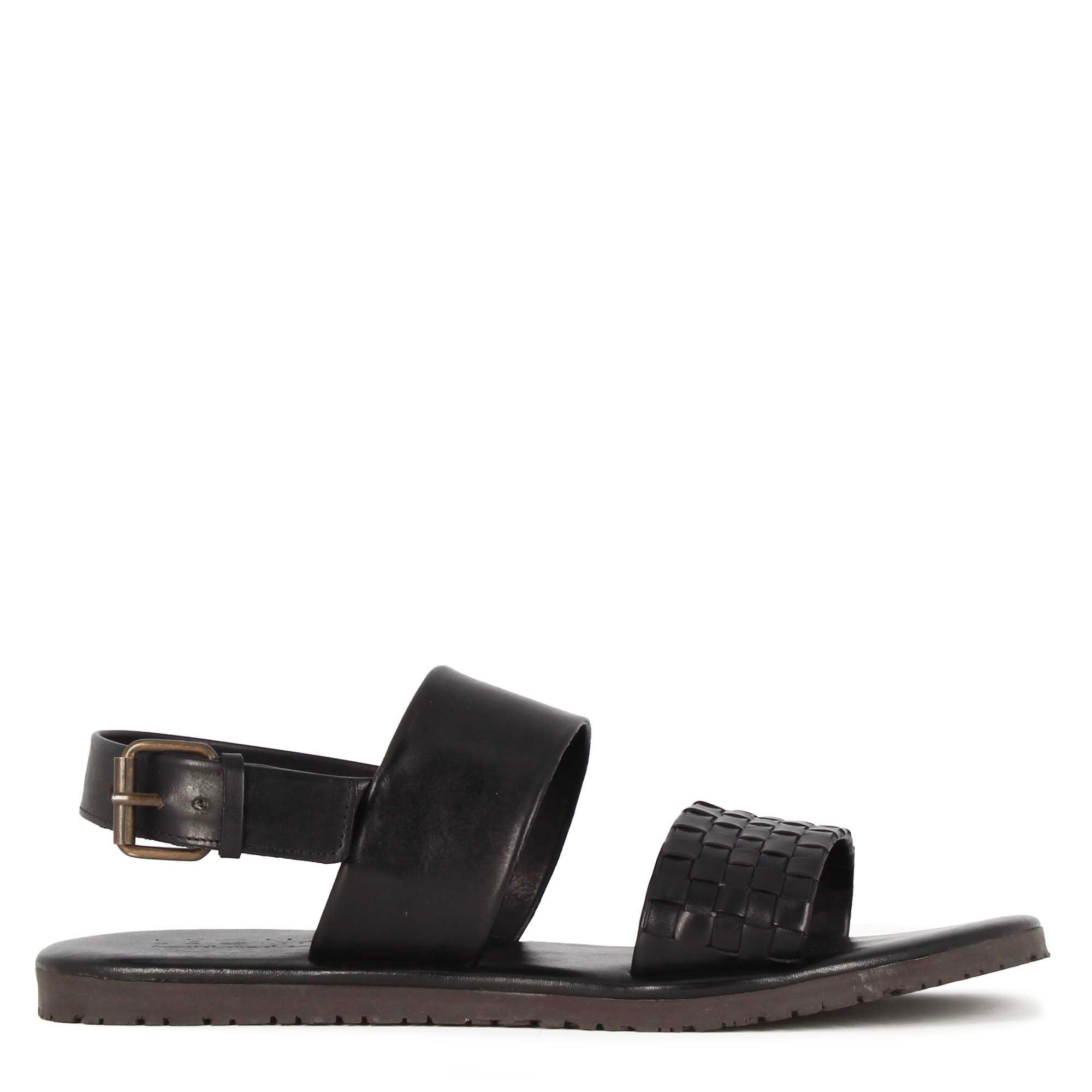 Men's sandal with buckle in black semi-braided leather