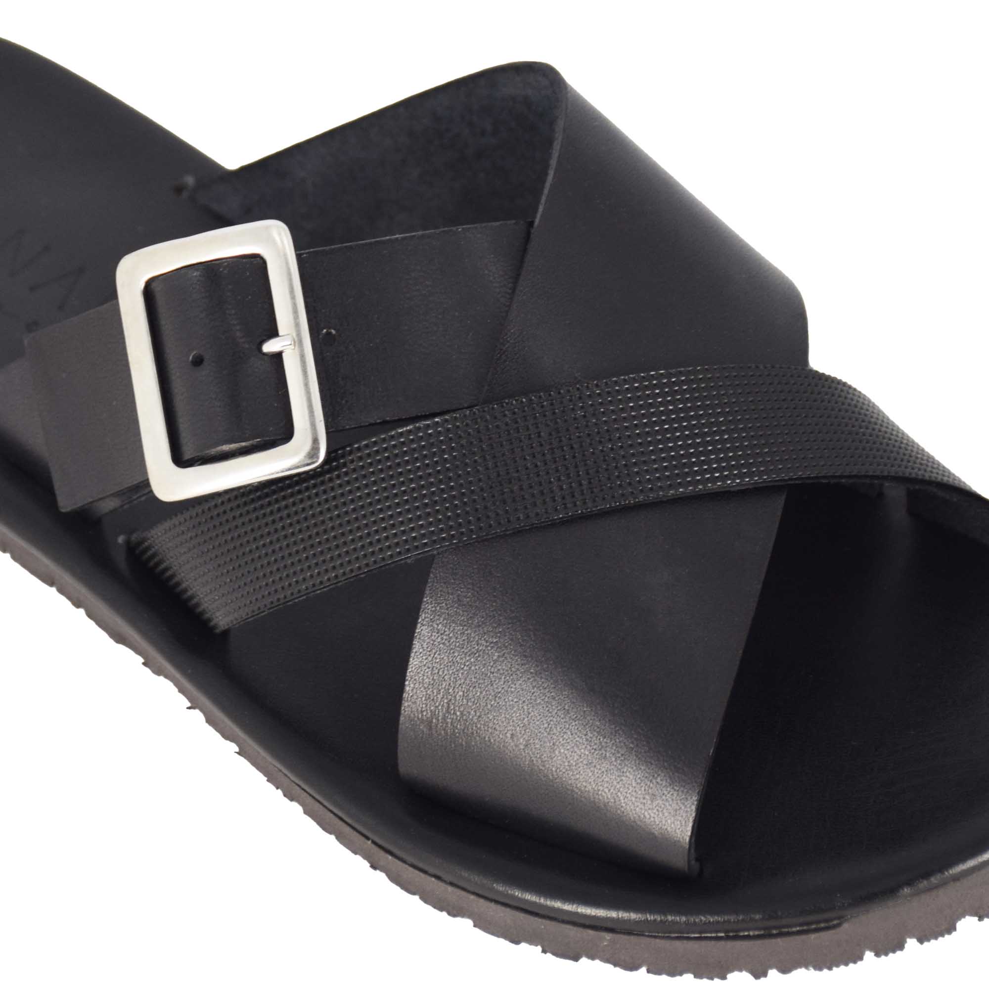 Schwarze herren schiebesandale aus leder mit schnalle