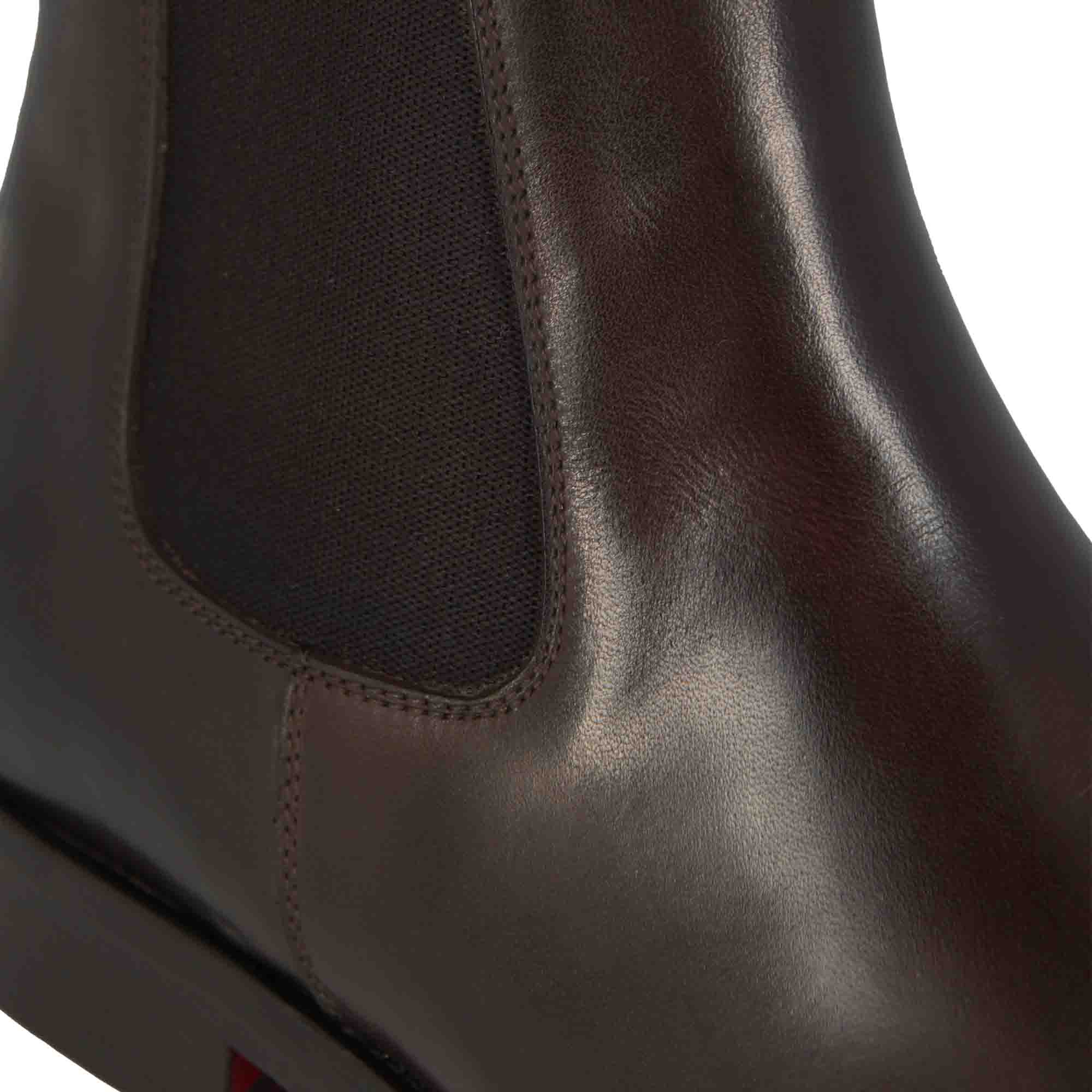 Eleganter handgefertigter chelsea-stiefel aus braunem leder für männer