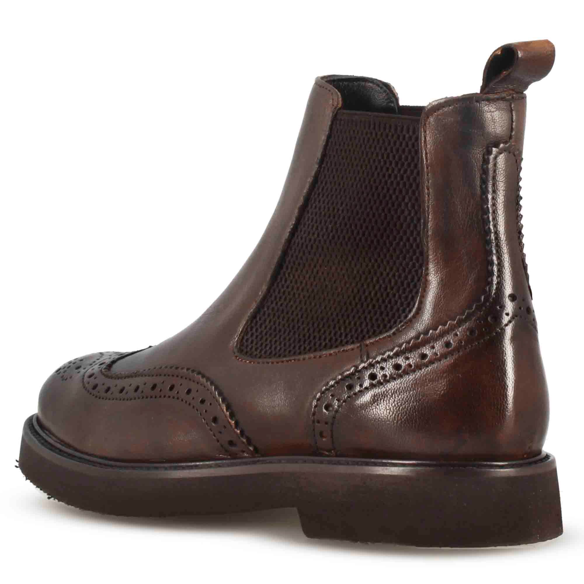 Stivaletto Chelsea brogue da donna in vera pelle colore marrone scuro