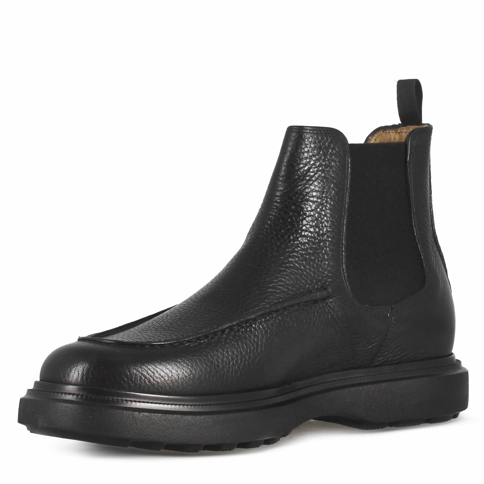 Stivaletto Chelsea da uomo in pelle martellata nera e suola in gomma