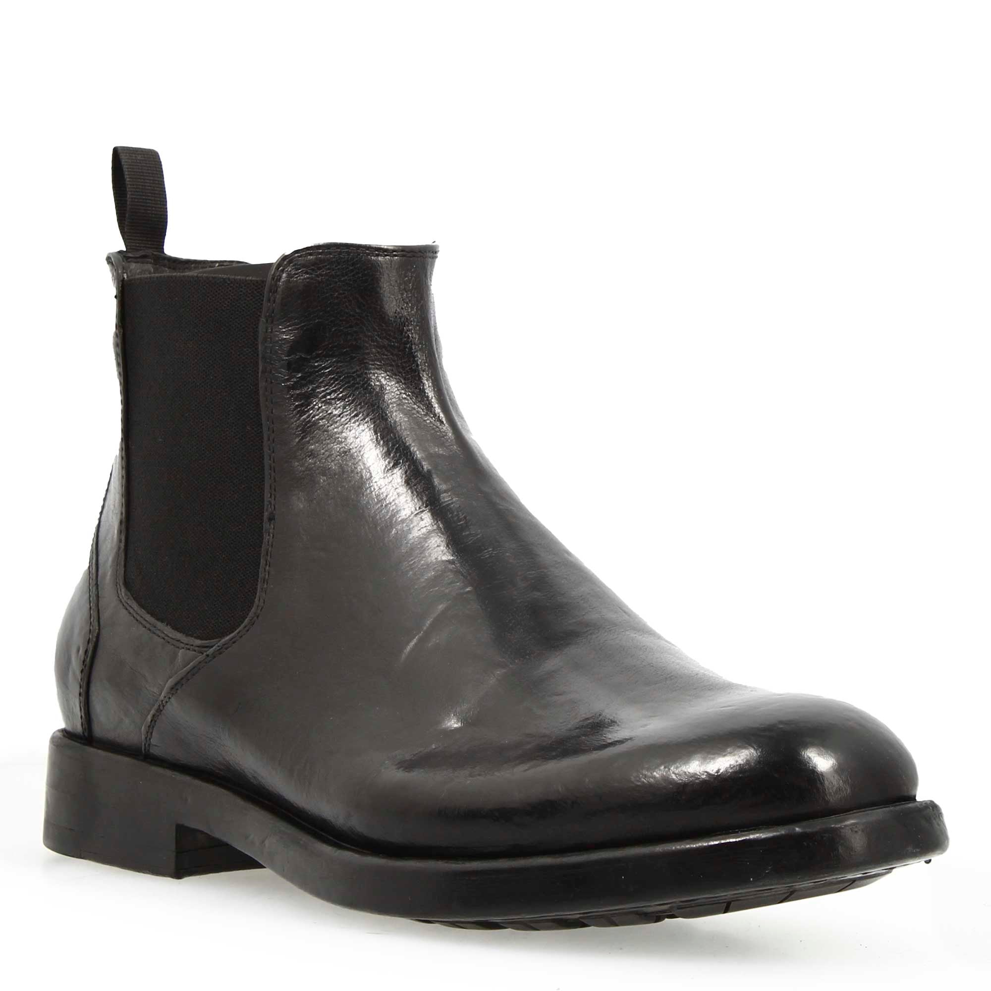 Men's modern black Chelsea boot
