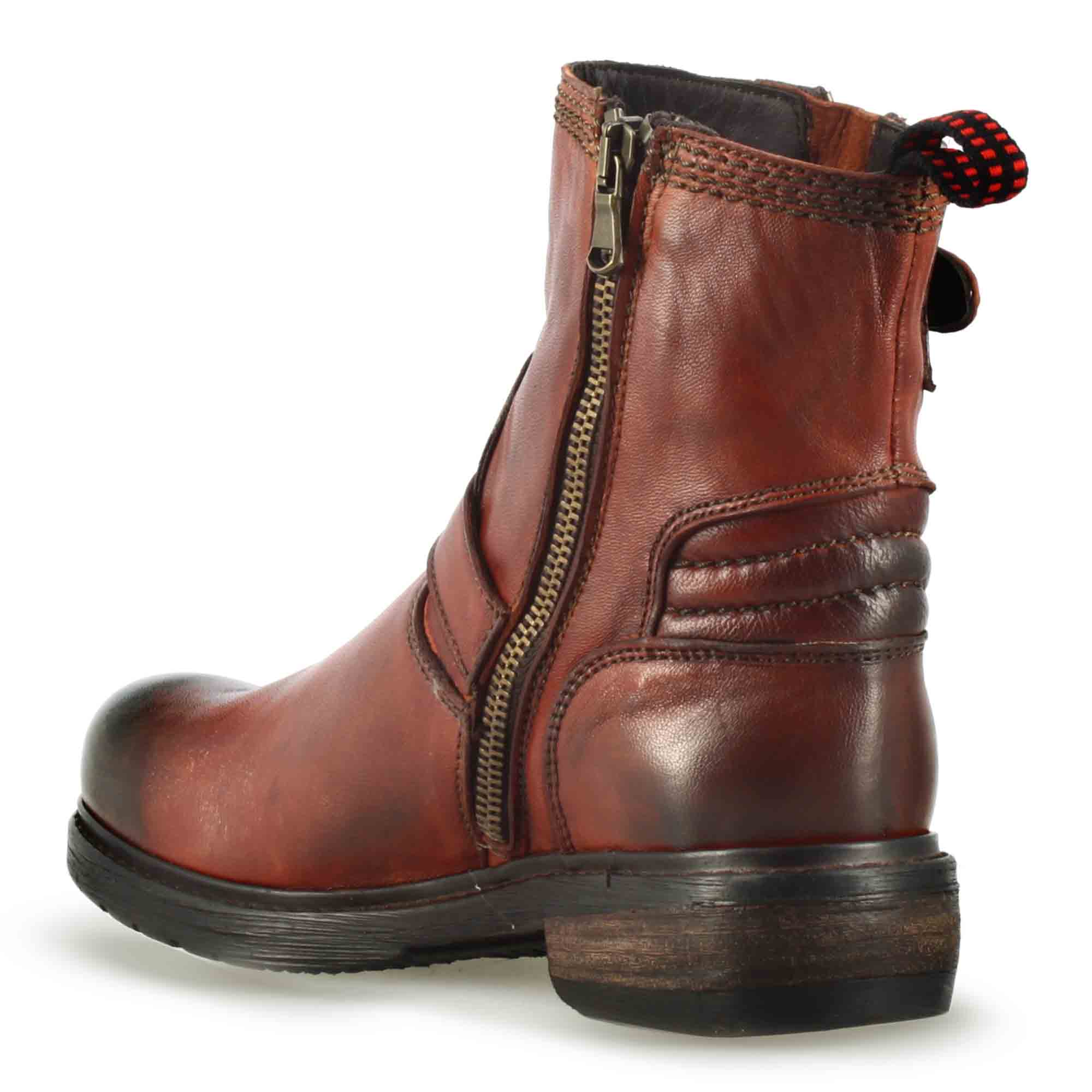Women's ankle boot with double buckle in real leather in red