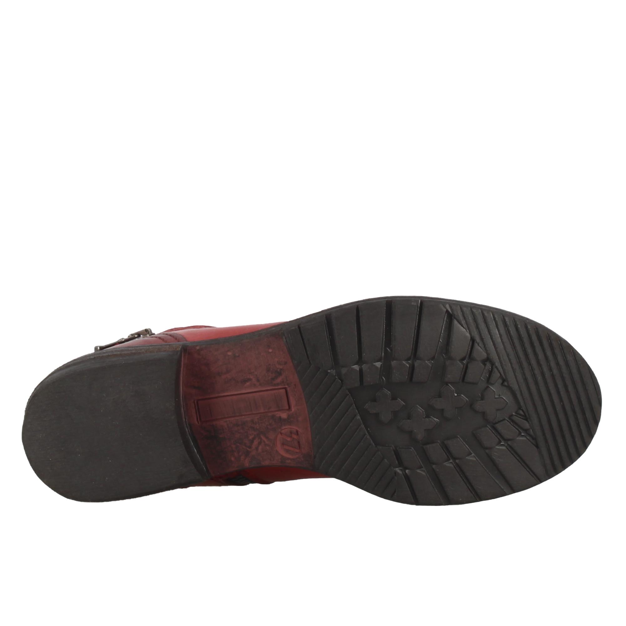 Stivaletto da donna in pelle colore rosso con cerniera asimmetrica