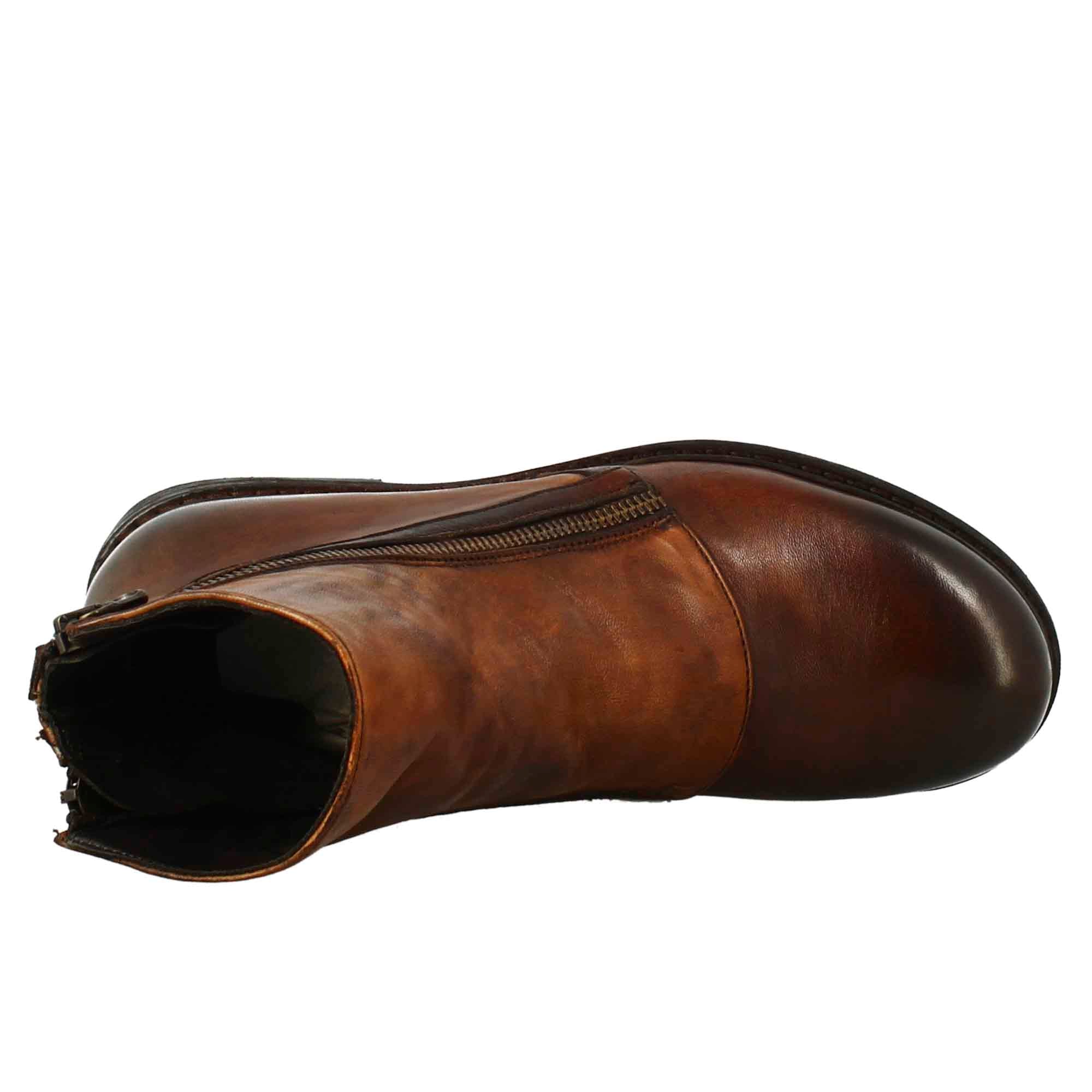 Bottine Paupa pour femme en cuir lavé couleur beige foncé avec fermeture éclair en diagonale