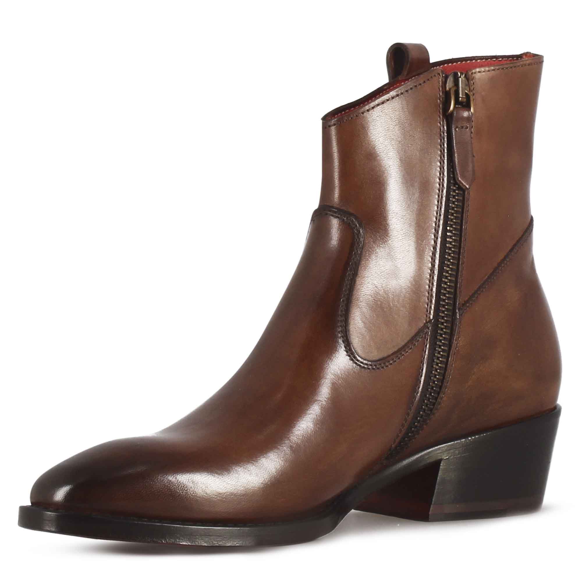 Stivaletto sopra alla caviglia stile texano da donna in pelle colore marrone