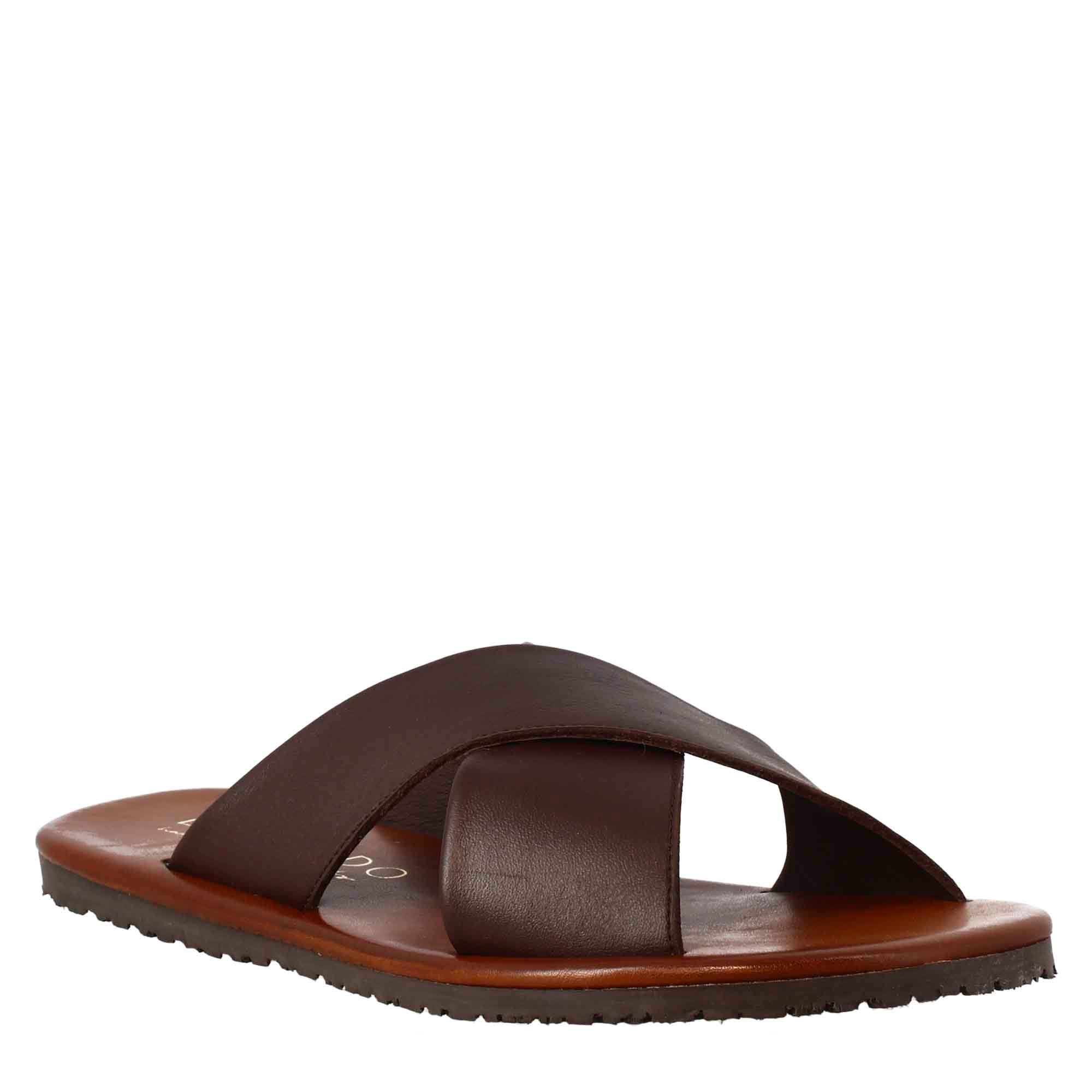 Sandali ciabatta con fasce incrociate da uomo fatti a mano in pelle marrone - LeonardoShoes