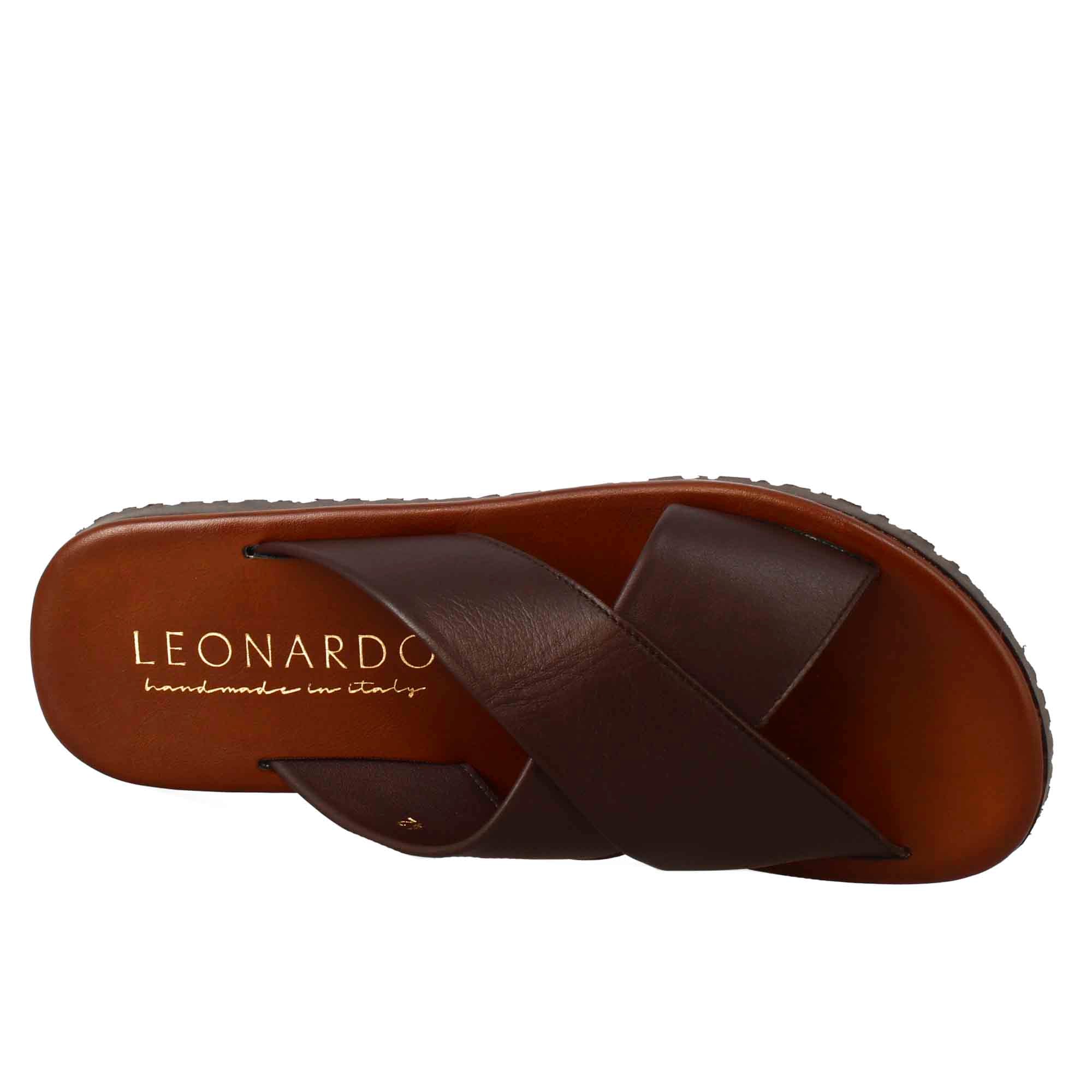Sandali ciabatta con fasce incrociate da uomo fatti a mano in pelle marrone - LeonardoShoes